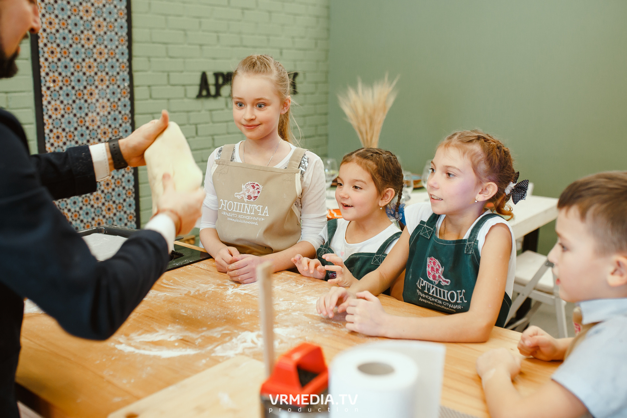 День рождения Лизы Зайцевой в кулинарной студии «Артишок»