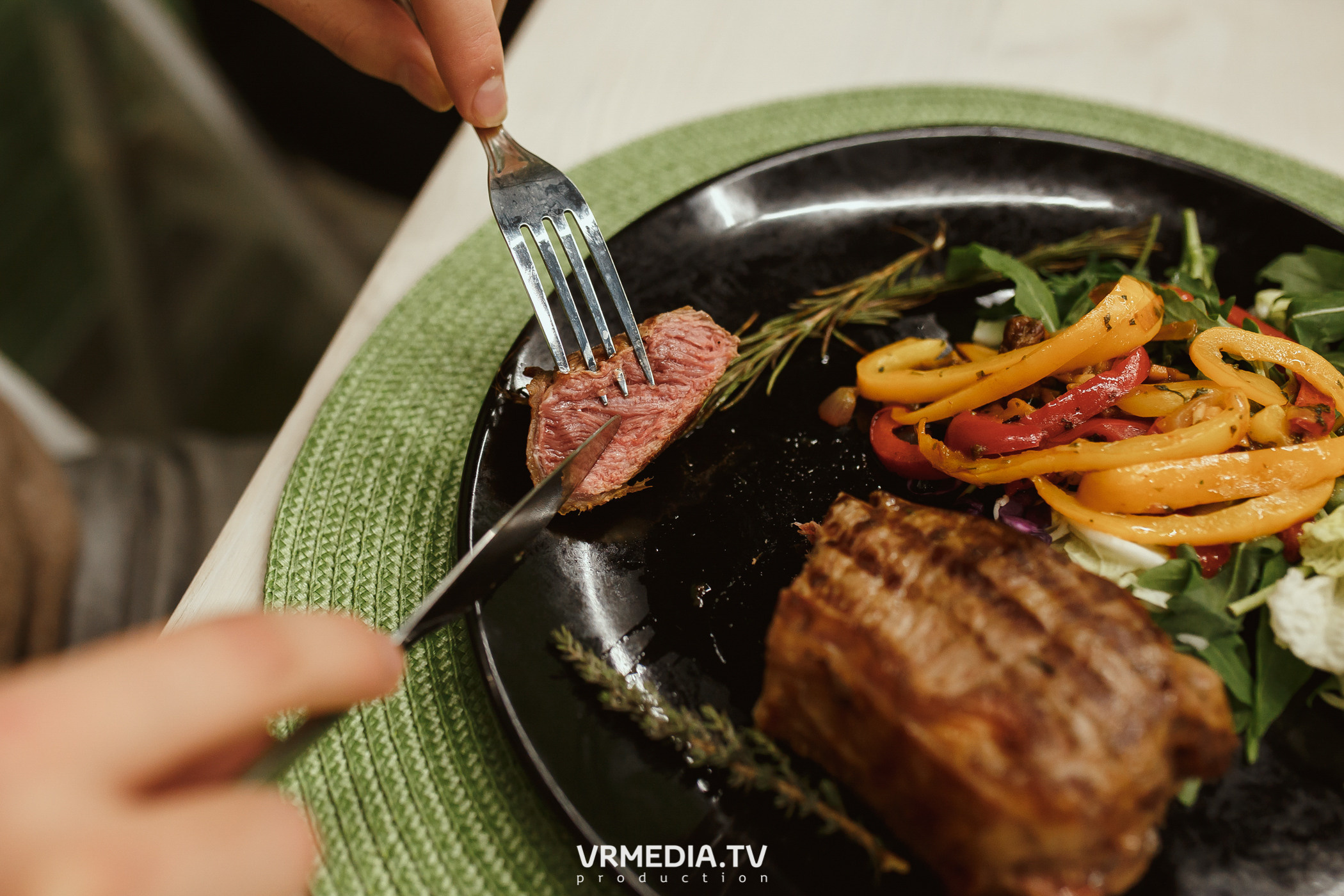 Кулинарная студия «Артишок». Битва столов: Барберы GoodMan — жарят мяс