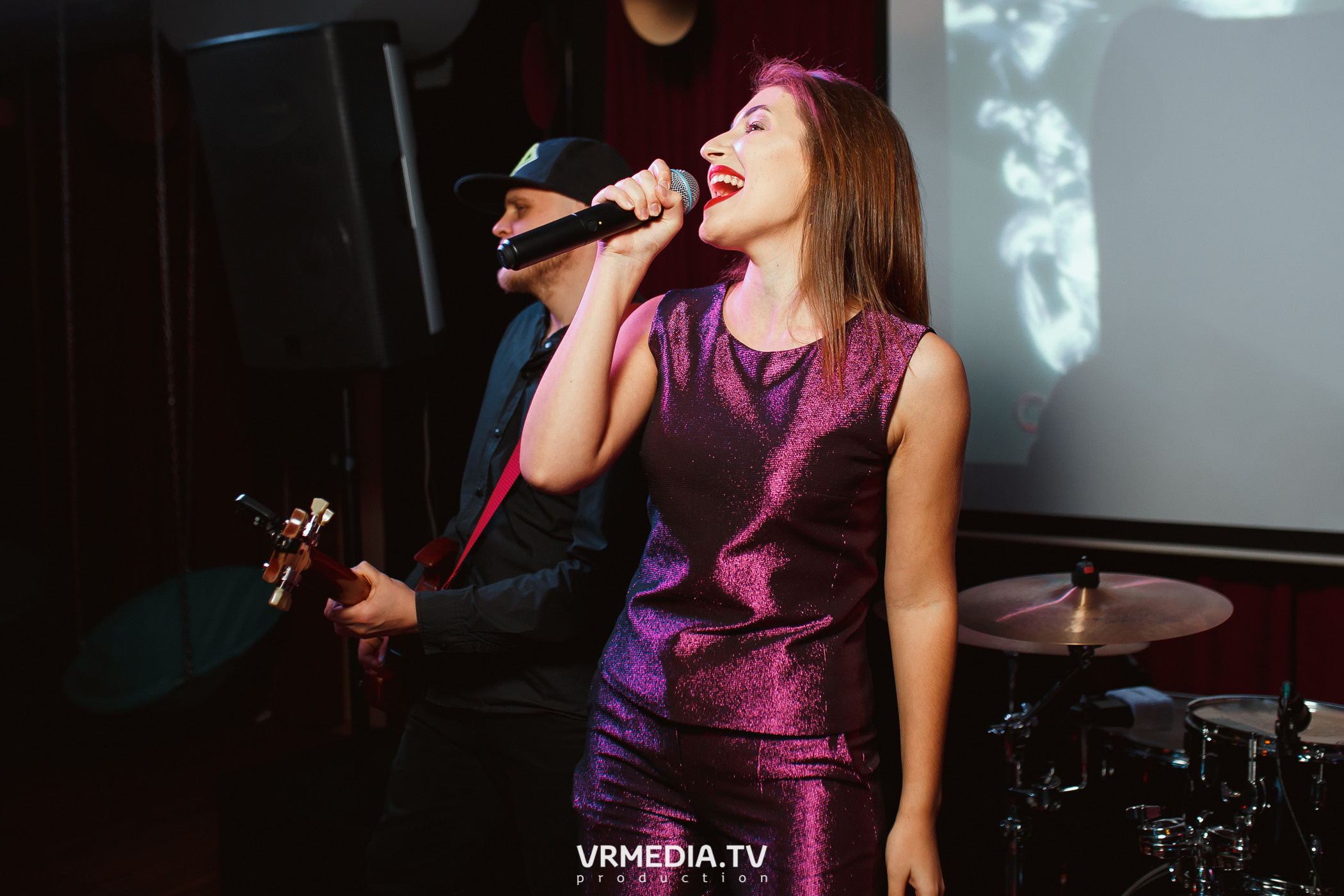 1 год караоке-ресторану «Мимо Нот»