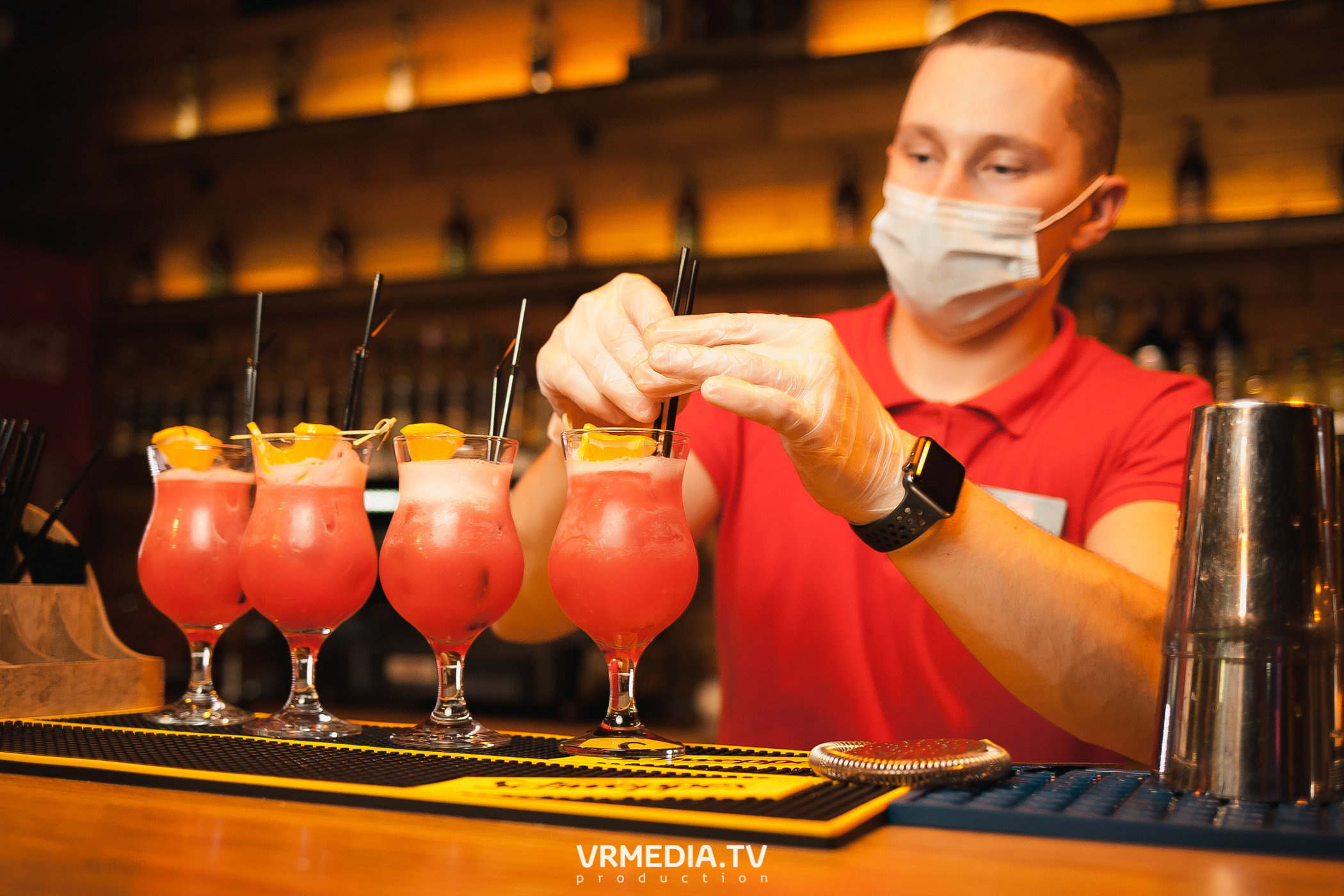 Группа «Коктейль Молотова» в гриль-баре «Жара»