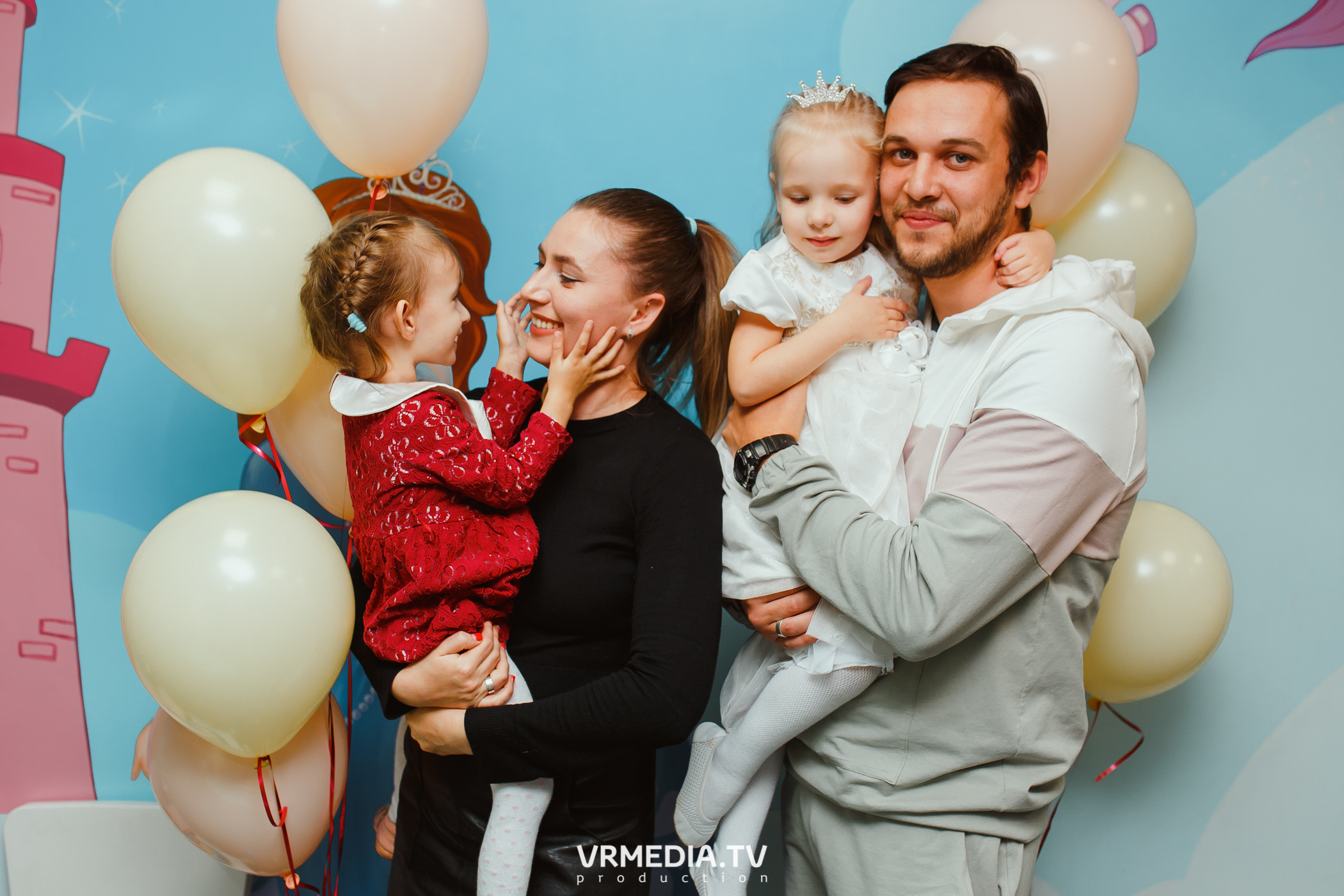 День рождения в «АкунаМатата»