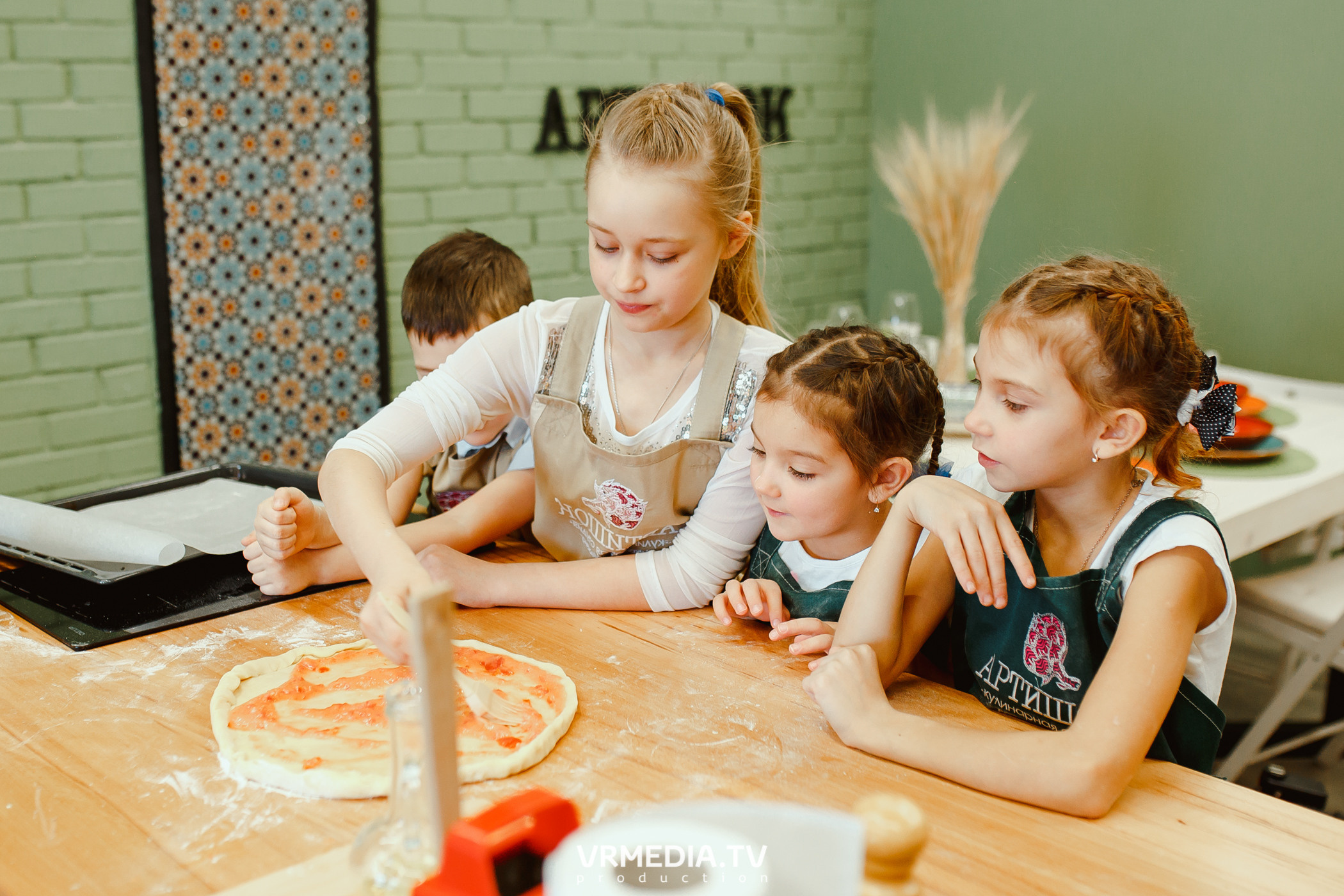 День рождения Лизы Зайцевой в кулинарной студии «Артишок»