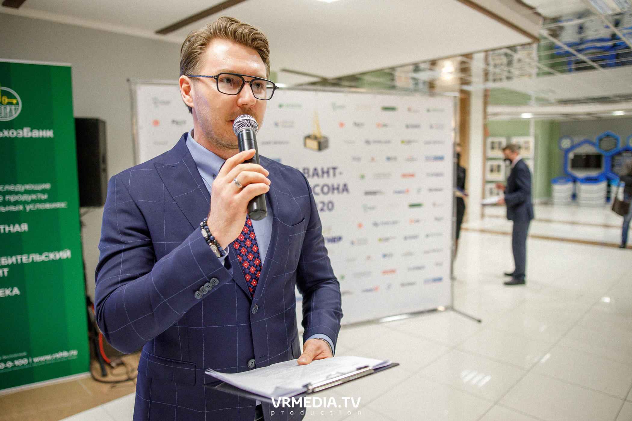 Награждение лауреатов и победителей Аван-Персоны 2020