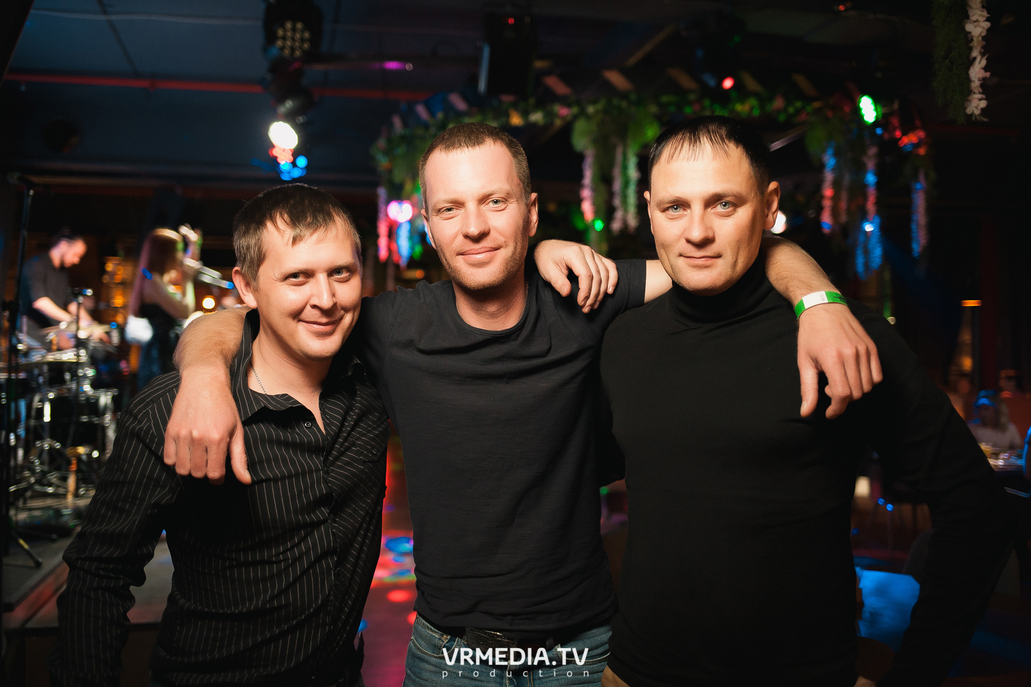 Группа «Коктейль Молотова» в гриль-баре «Жара»