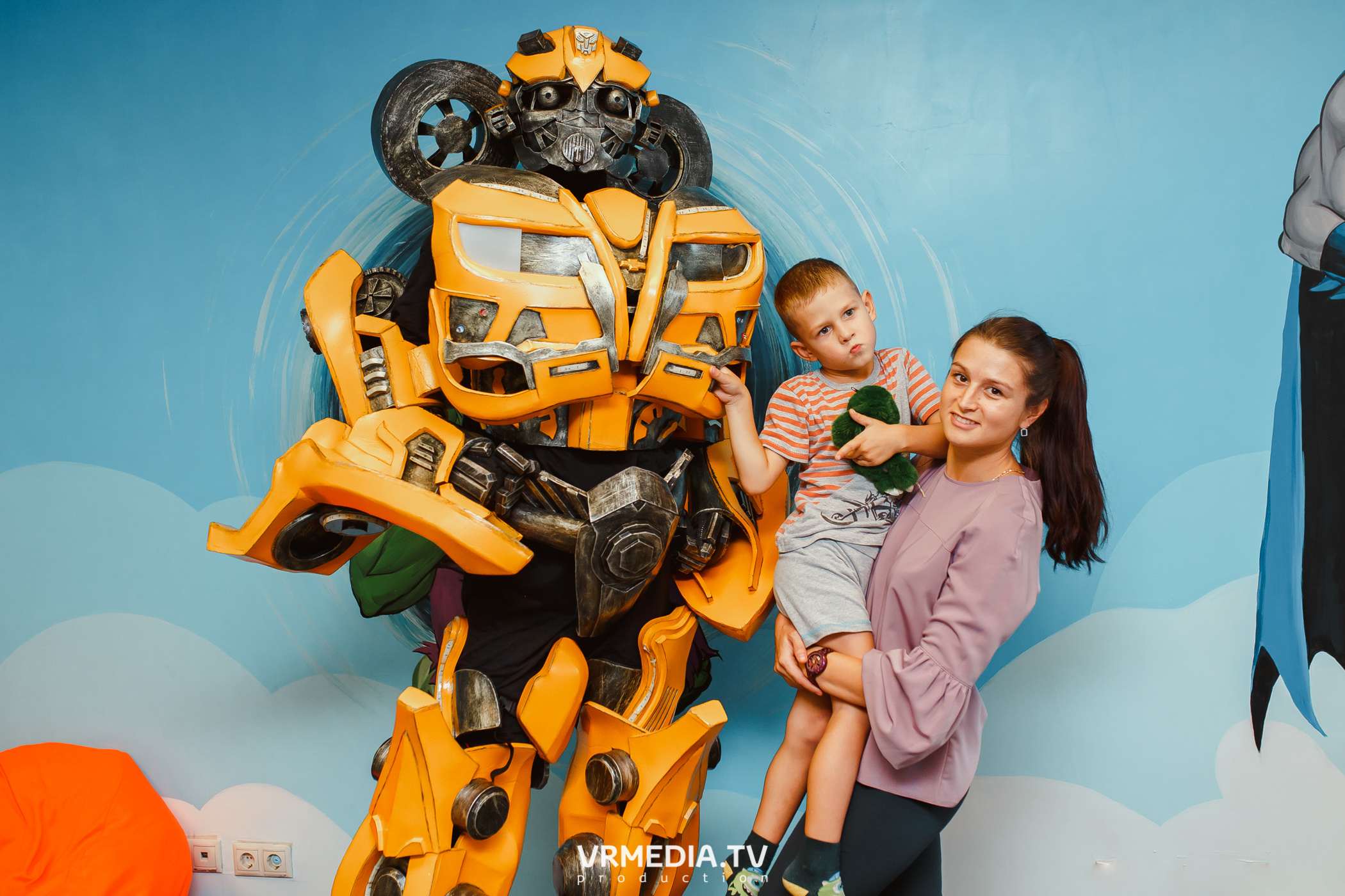 День рождения в «АкунаМатата»