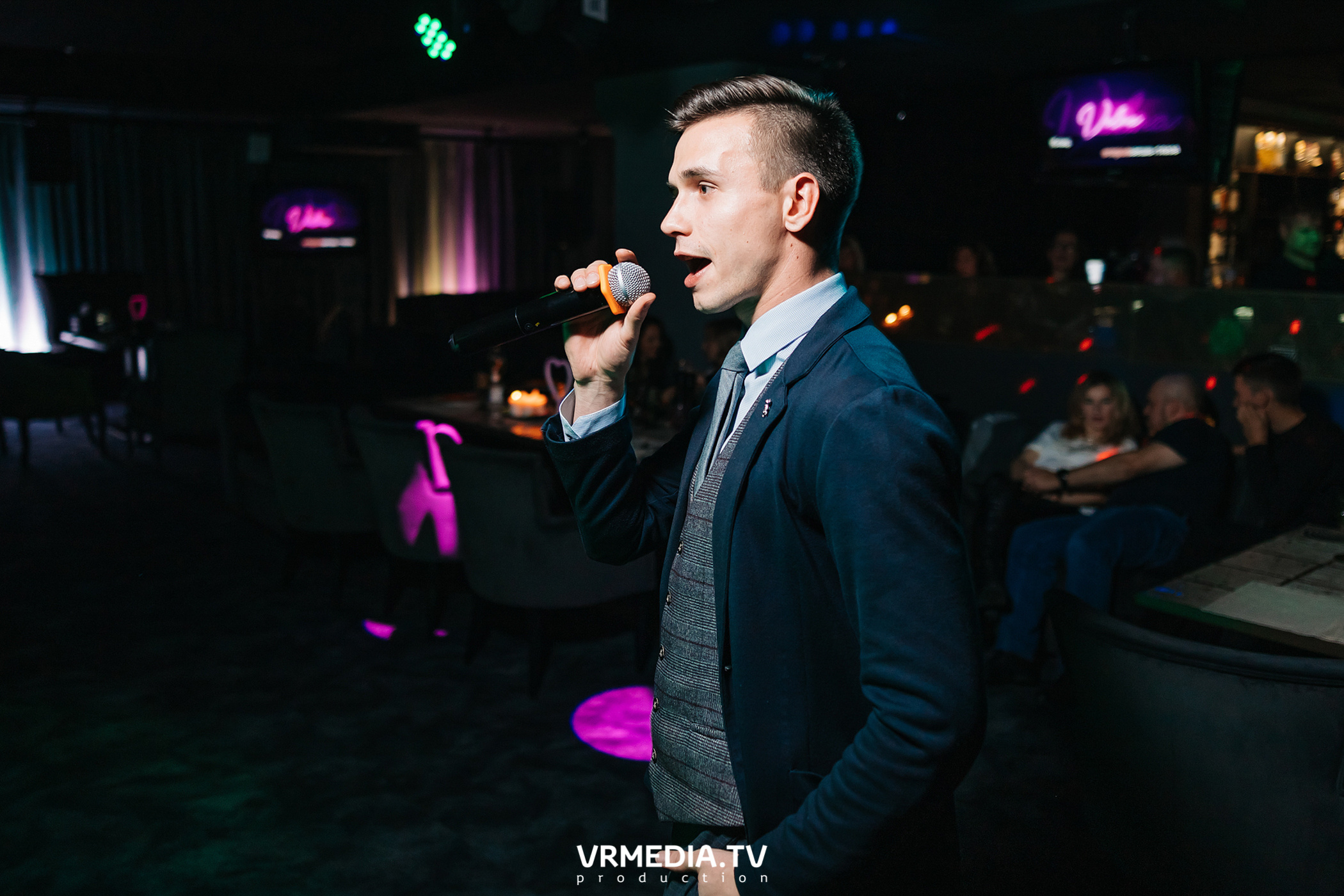 Tropical party в караоке «Volna»