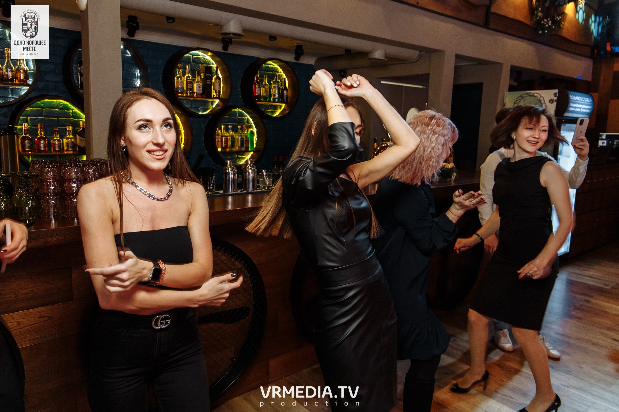 Новогодние корпоративы в ресторане «Одно хорошее место»