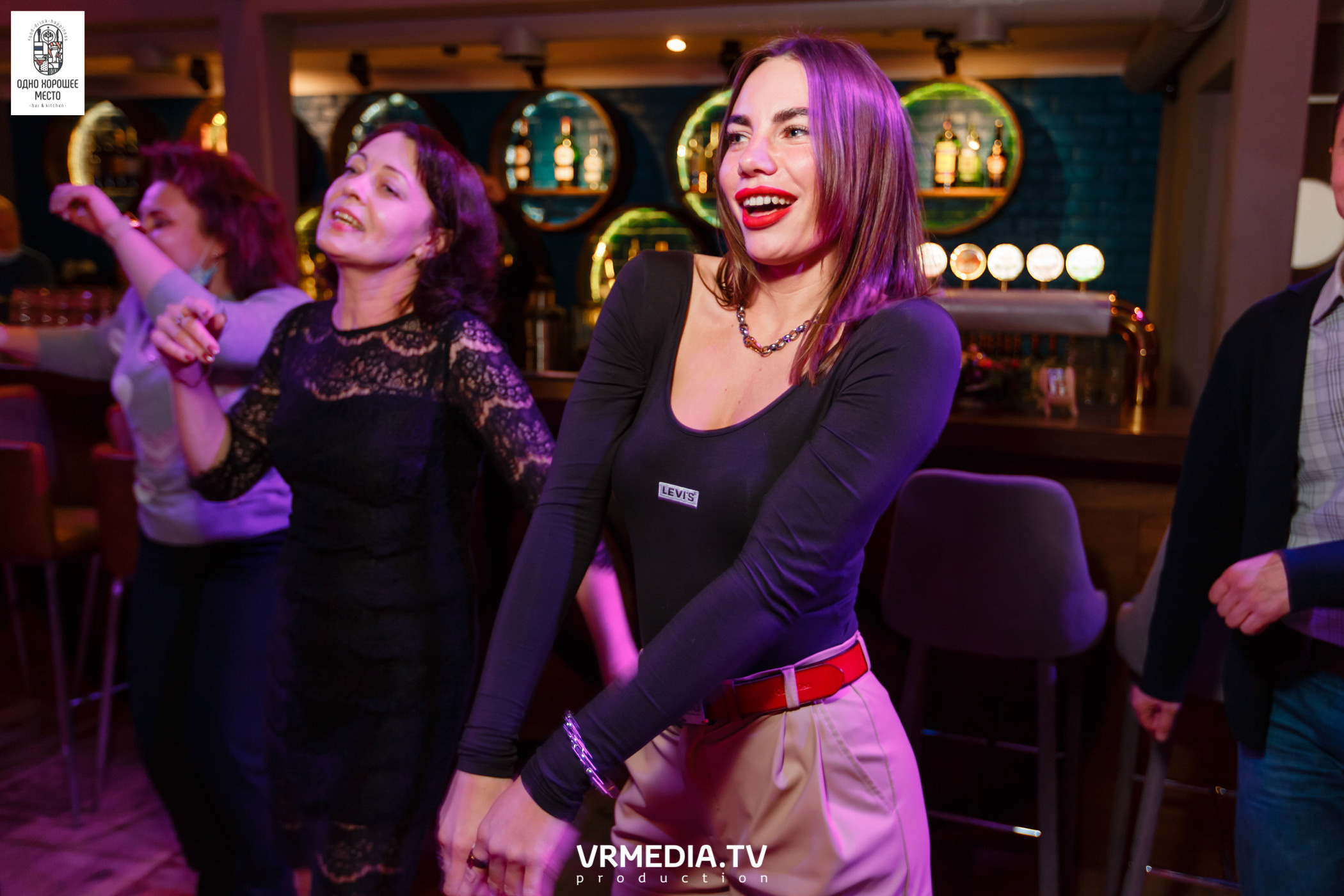 Новогодние корпоративы в ресторане «Одно хорошее место»