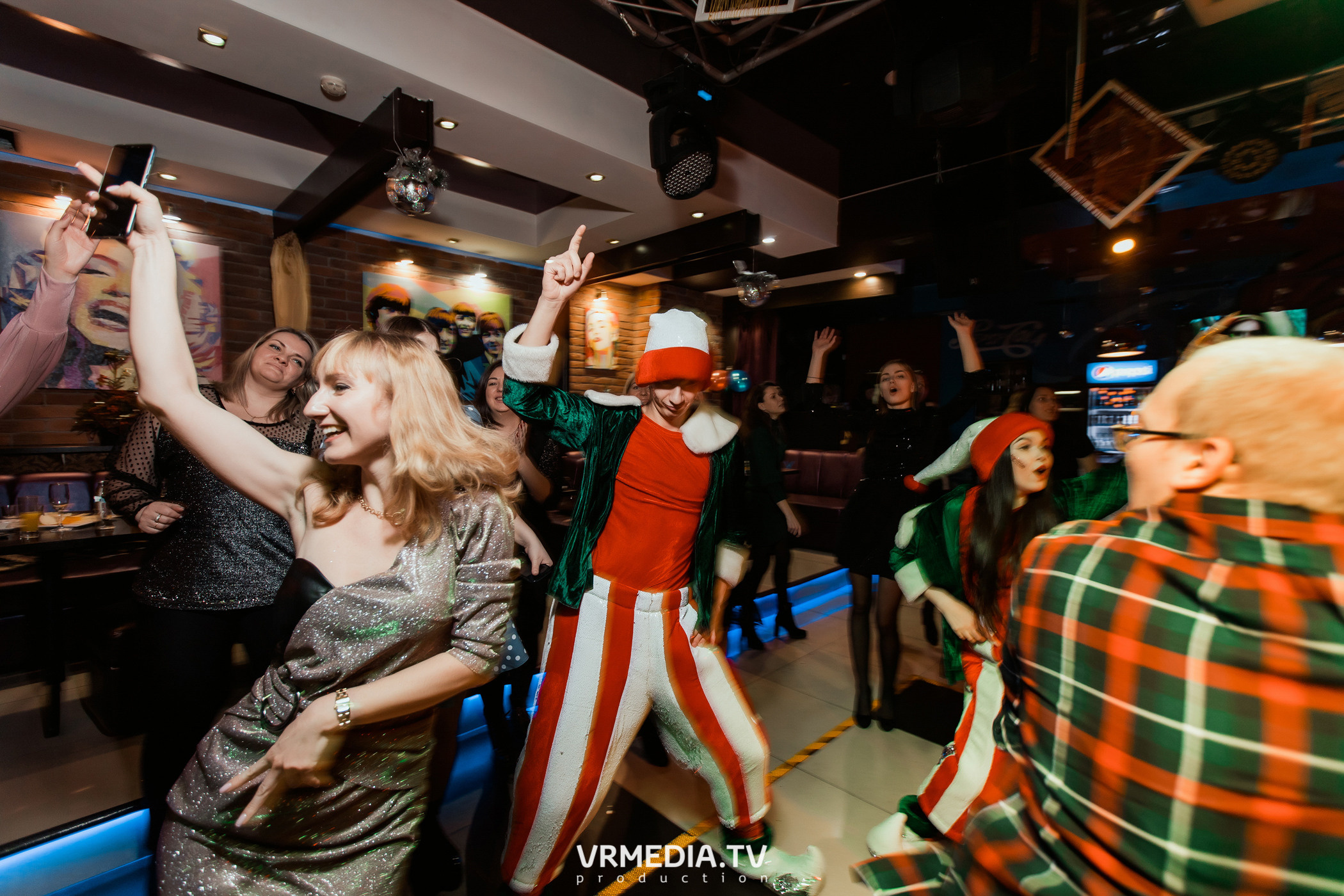 #СтихийныйКорпорат в караоке-баре «Четыре стихии»