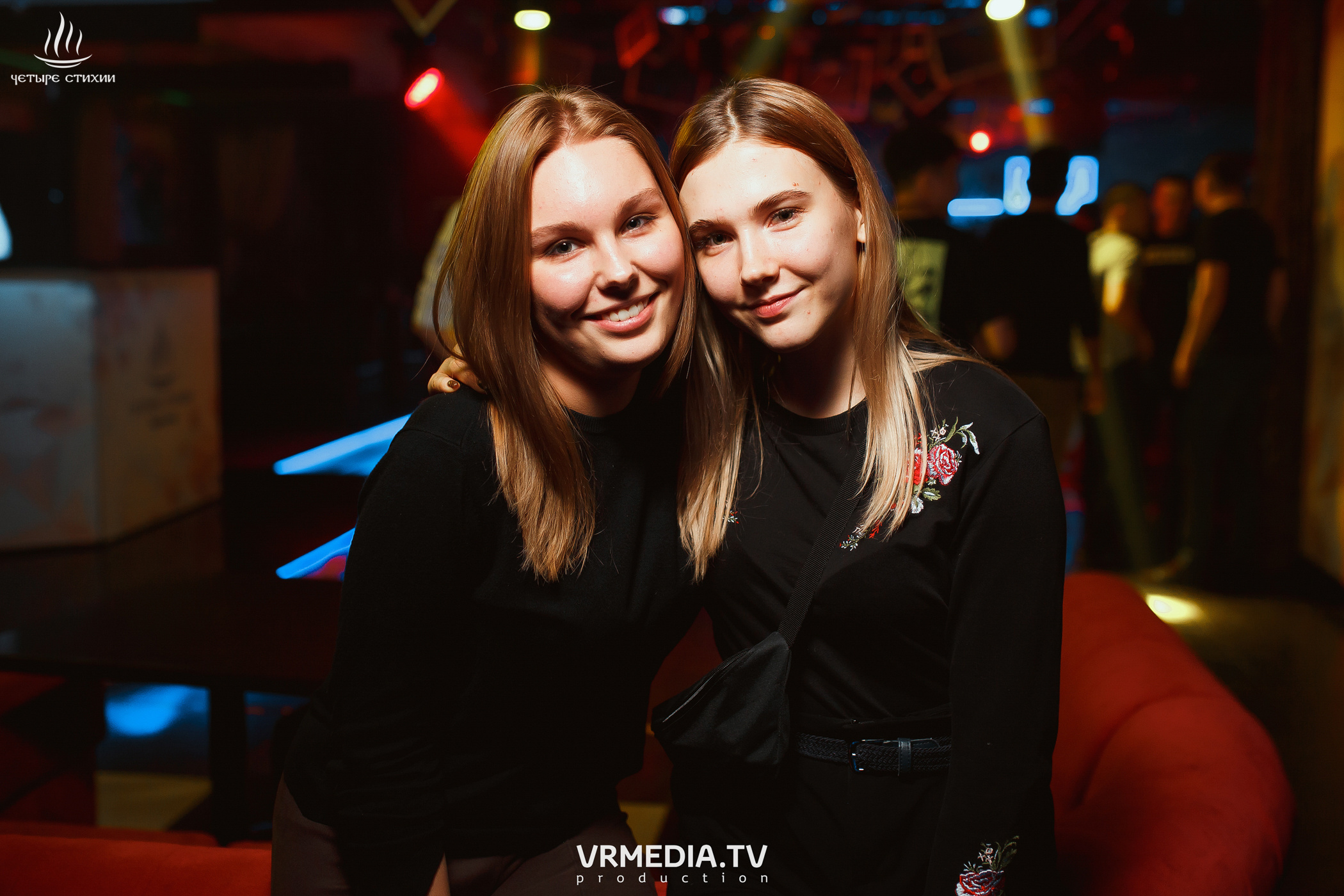 Стихийный HAPPY BIRTHDAY в караоке-баре «Четыре стихии»