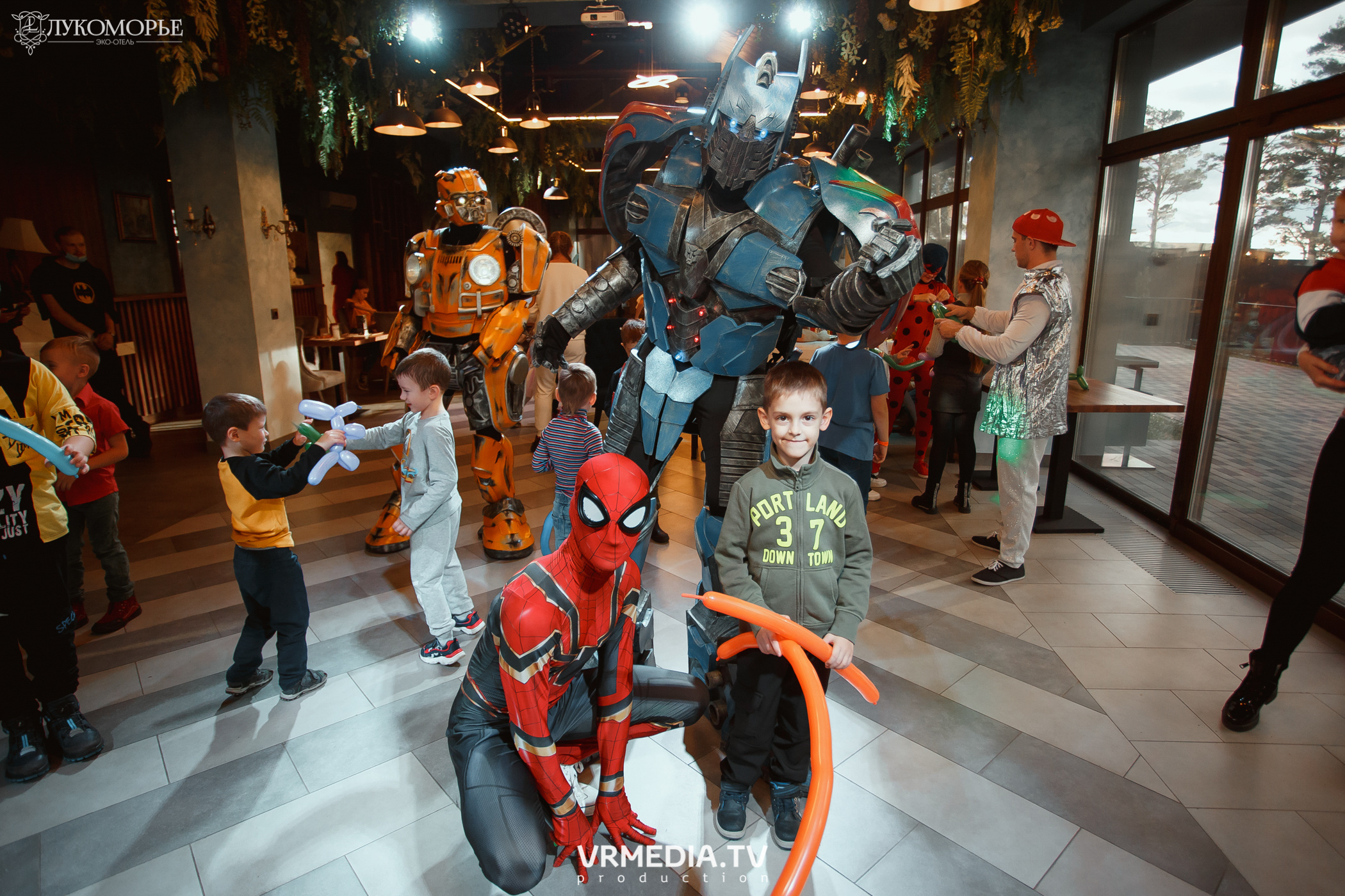 Трансформеры в эко-отеле «Лукоморье»