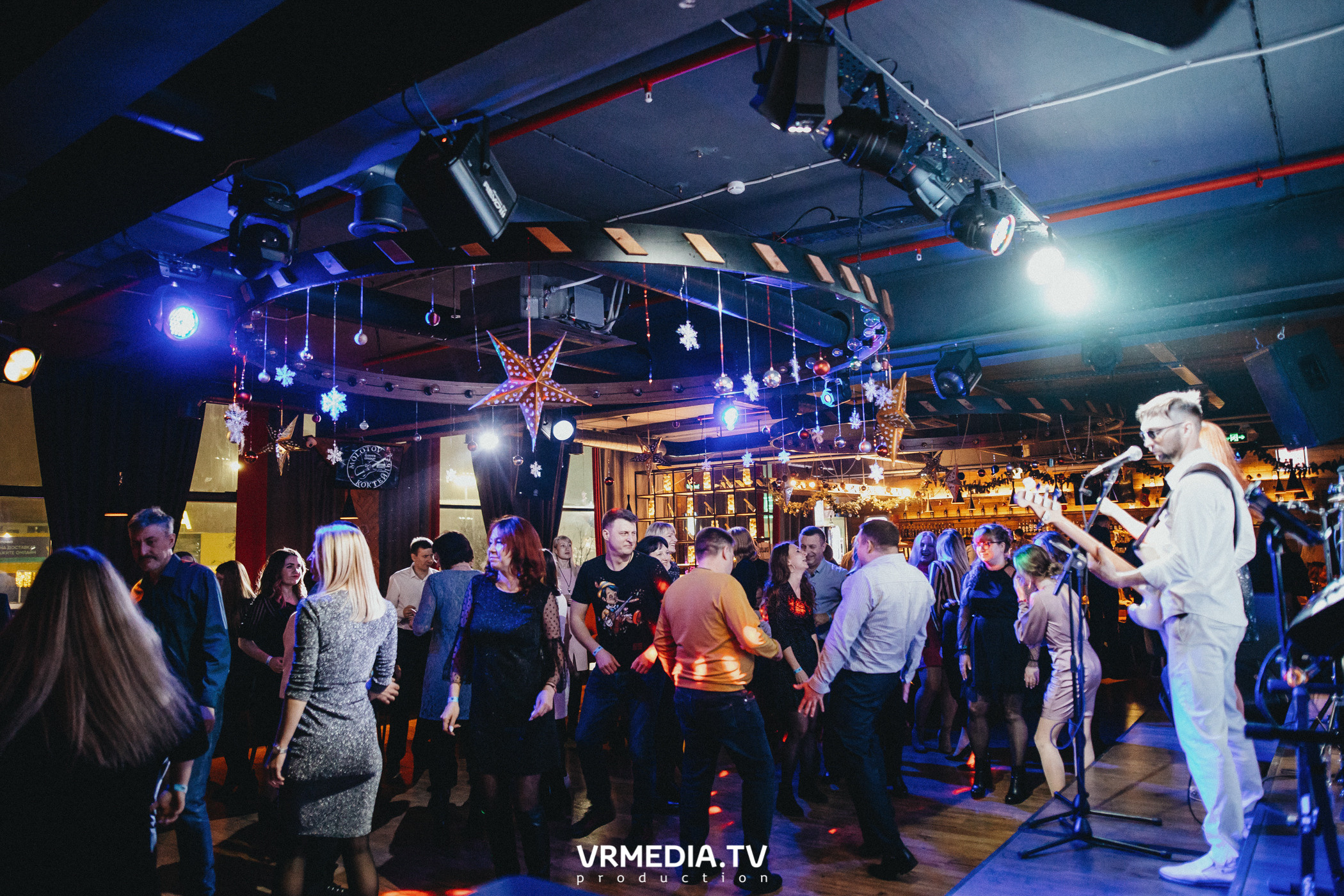 Новогодние корпоративы в гриль-баре «Жара»