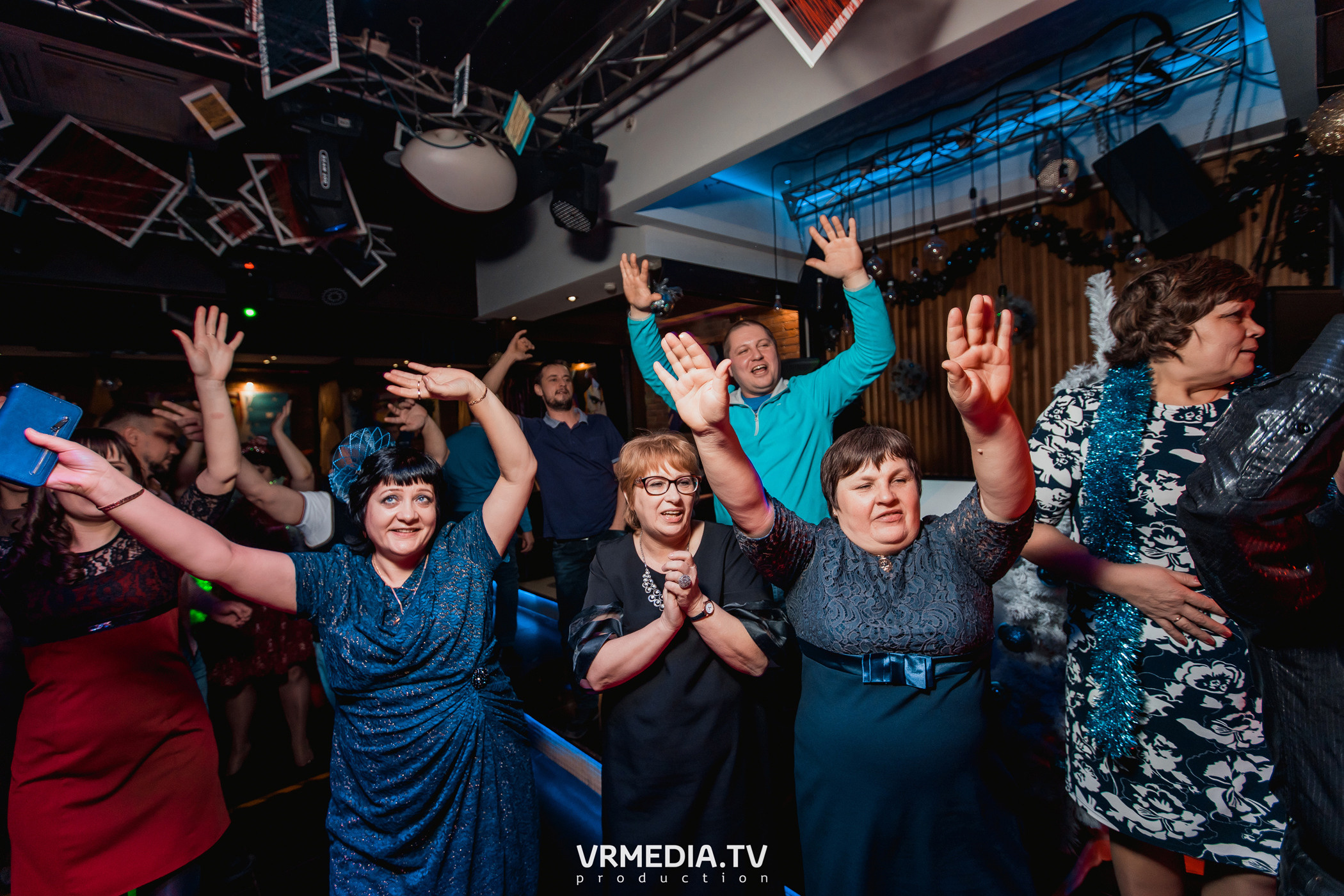 #СтихийныйКорпорат в караоке-баре «Четыре стихии»