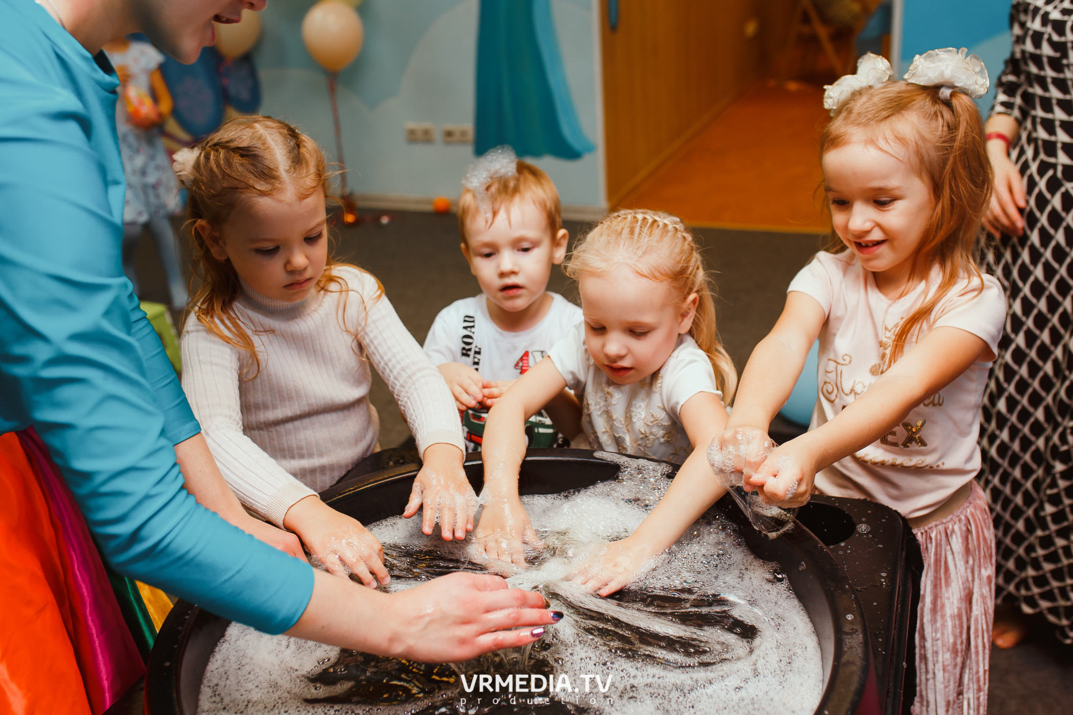 День рождения в «АкунаМатата»