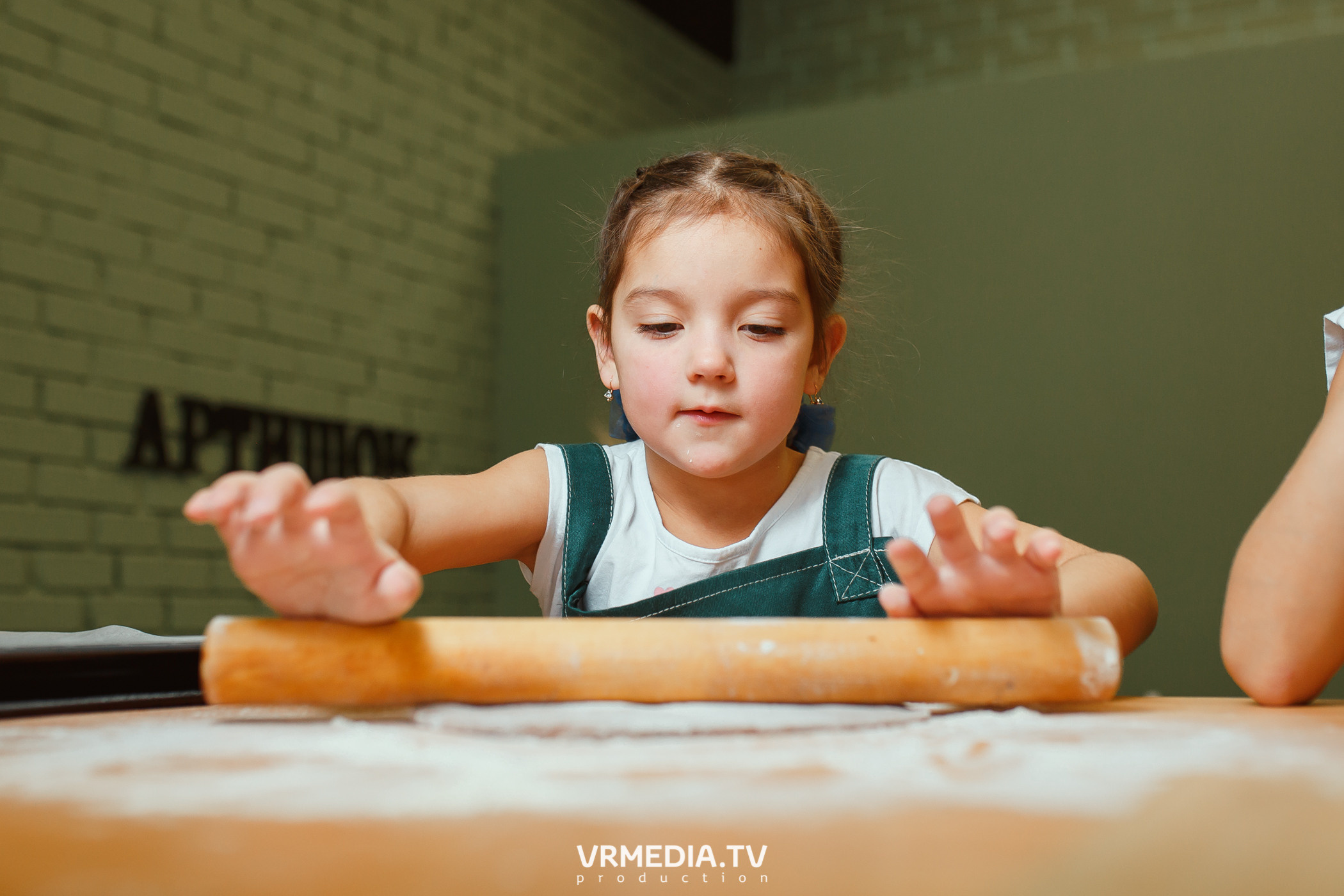 День рождения Лизы Зайцевой в кулинарной студии «Артишок»