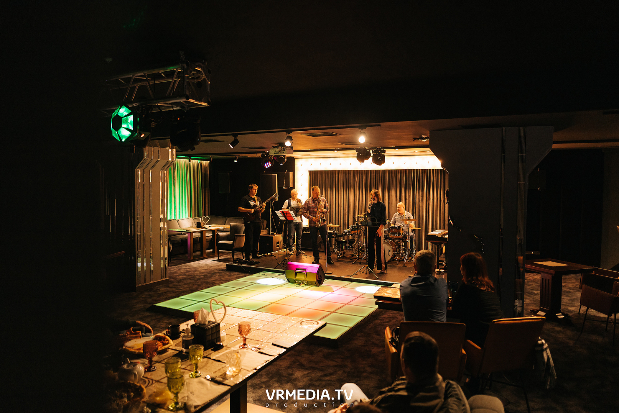 Джазовая среда. Jam session