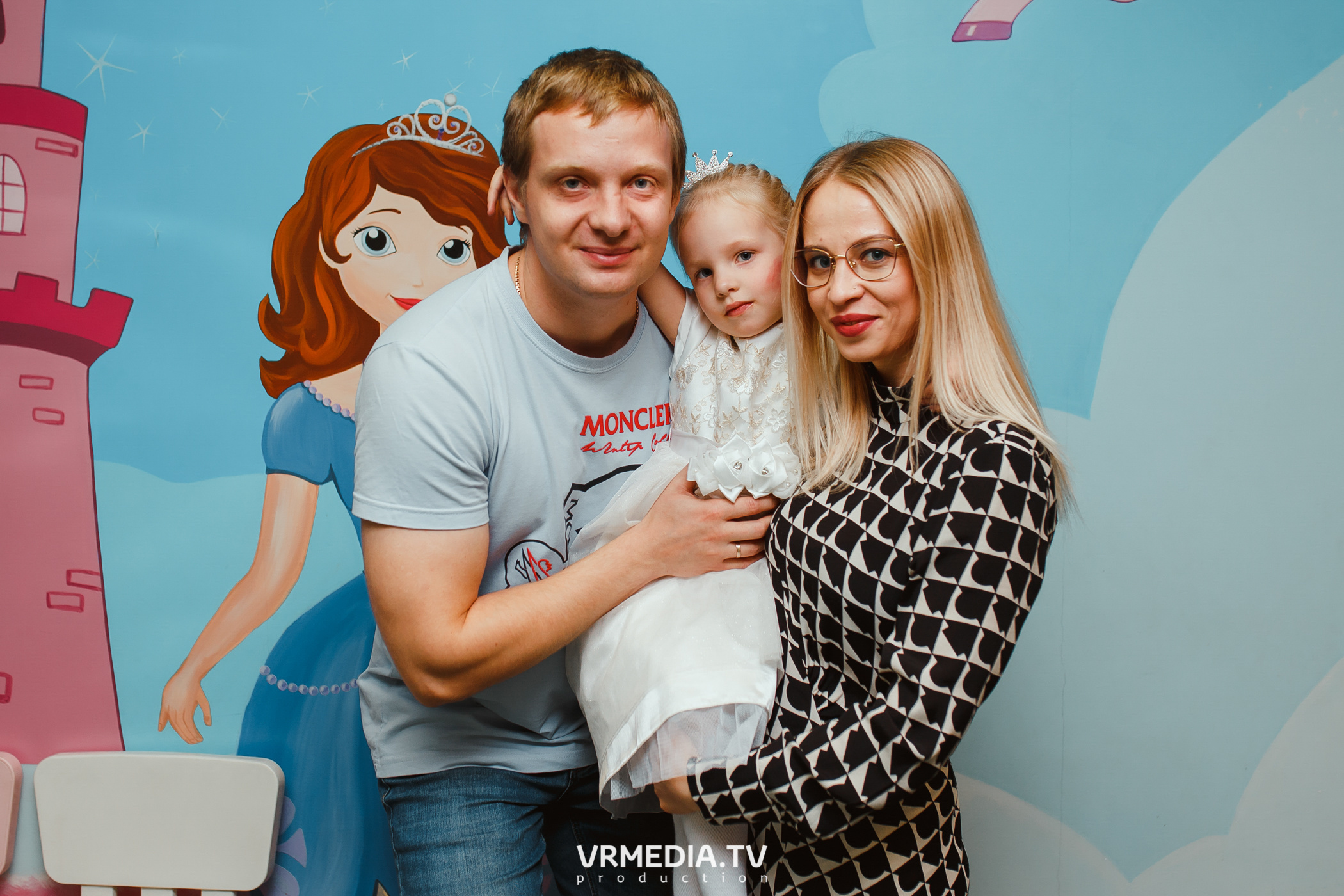 День рождения в «АкунаМатата»