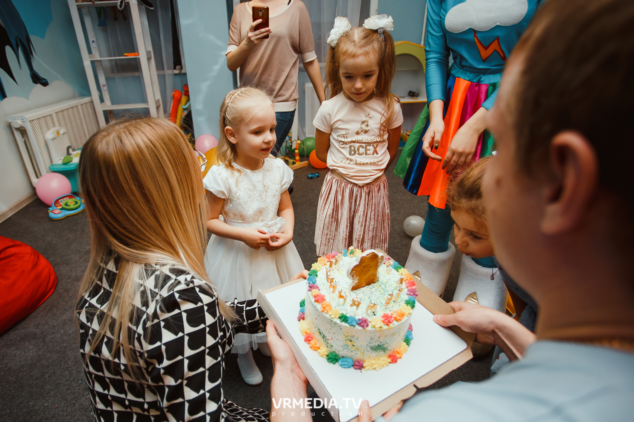 День рождения в «АкунаМатата»