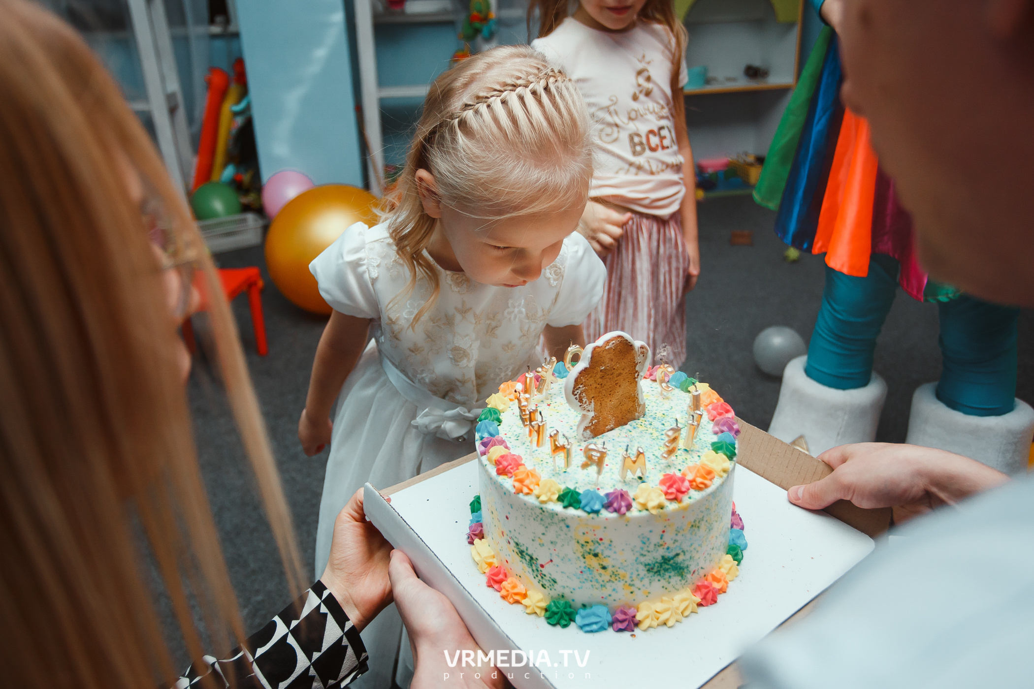 День рождения в «АкунаМатата»