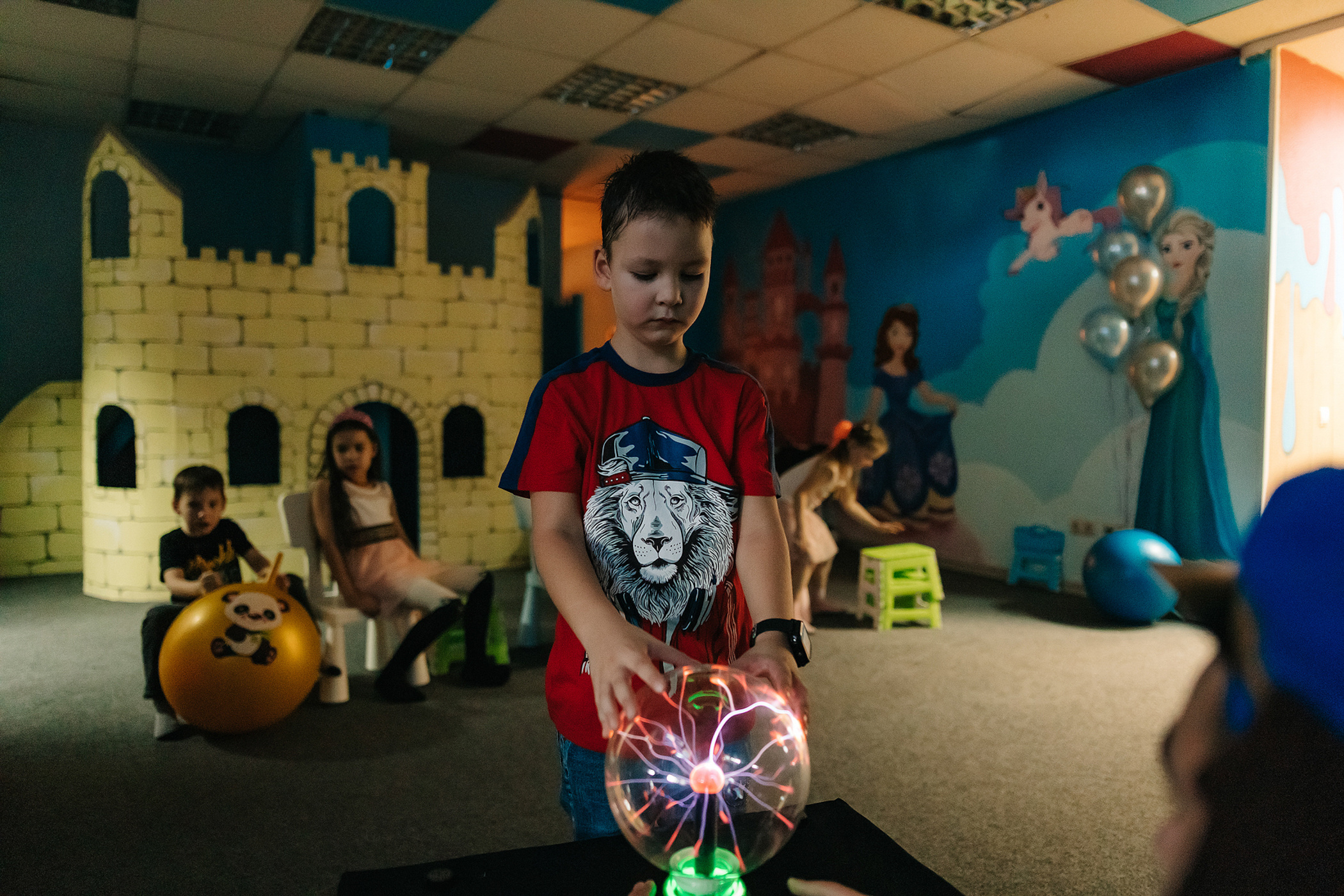 День рождения в «АкунаМатата»