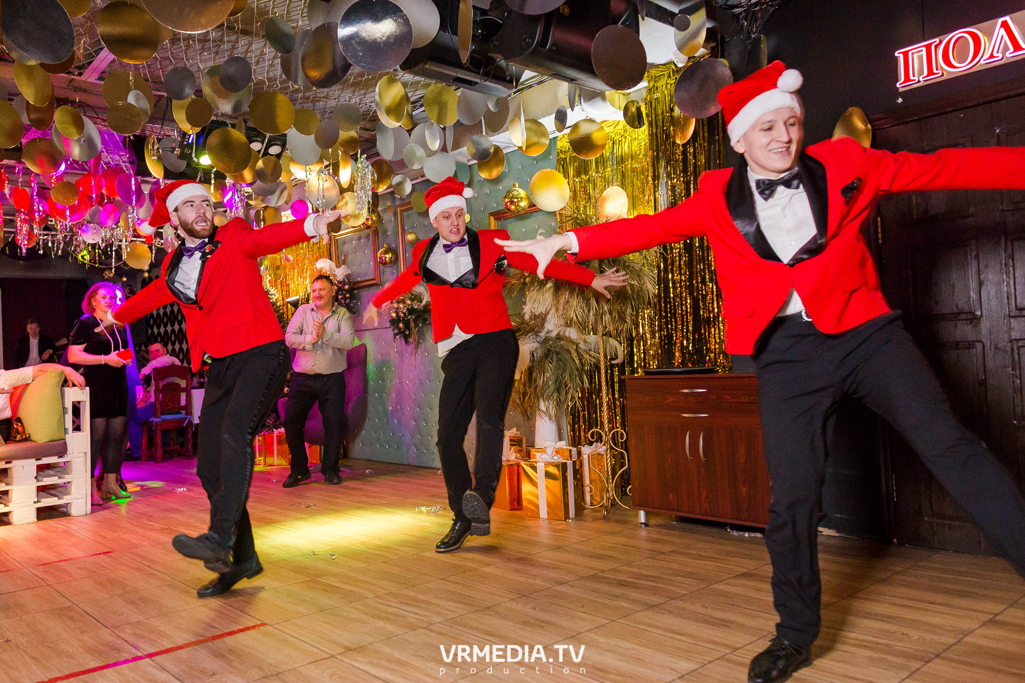 Новогодние корпоративы в караоке «Mimo Not»