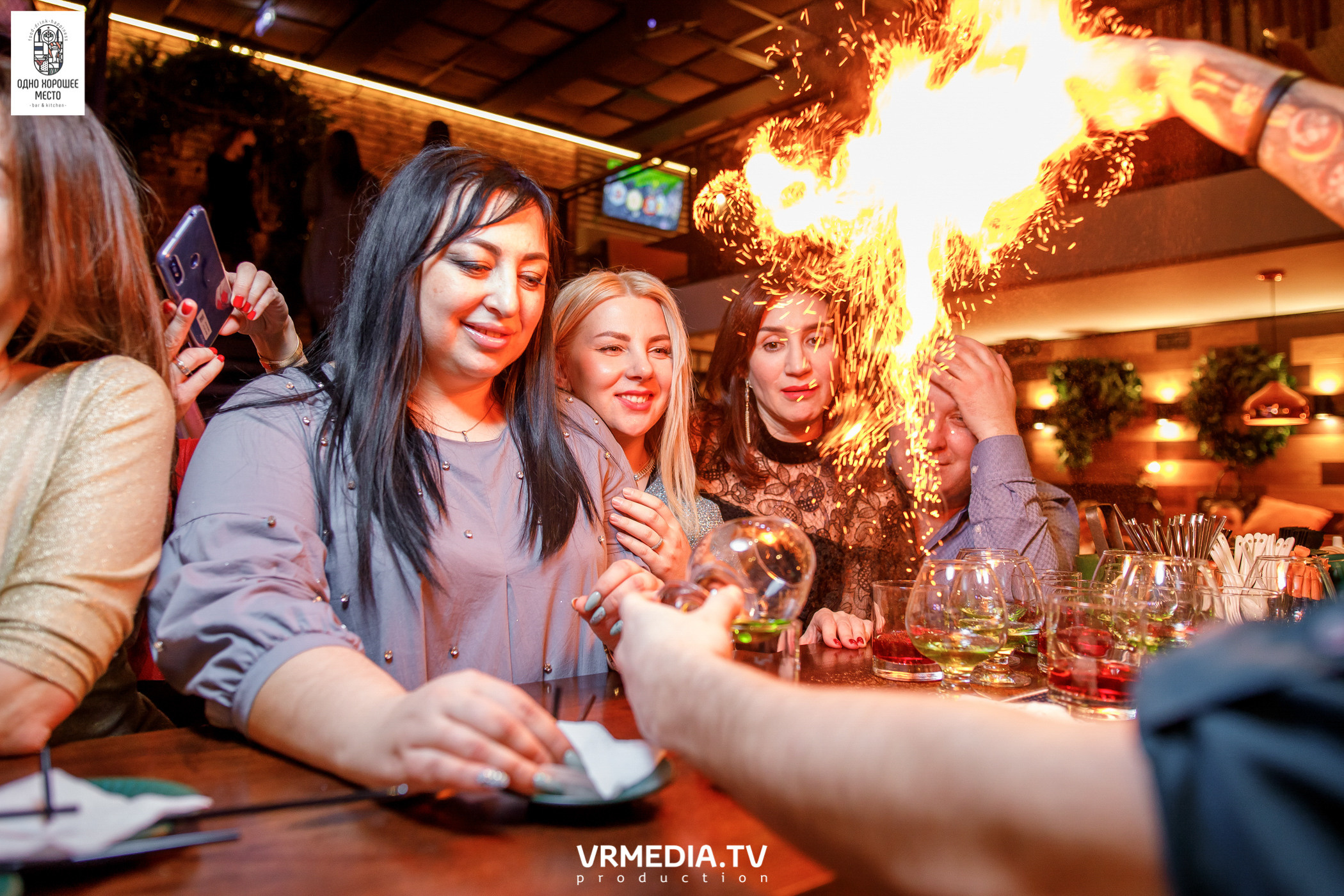 Новогодние корпоративы в ресторане «Одно хорошее место»