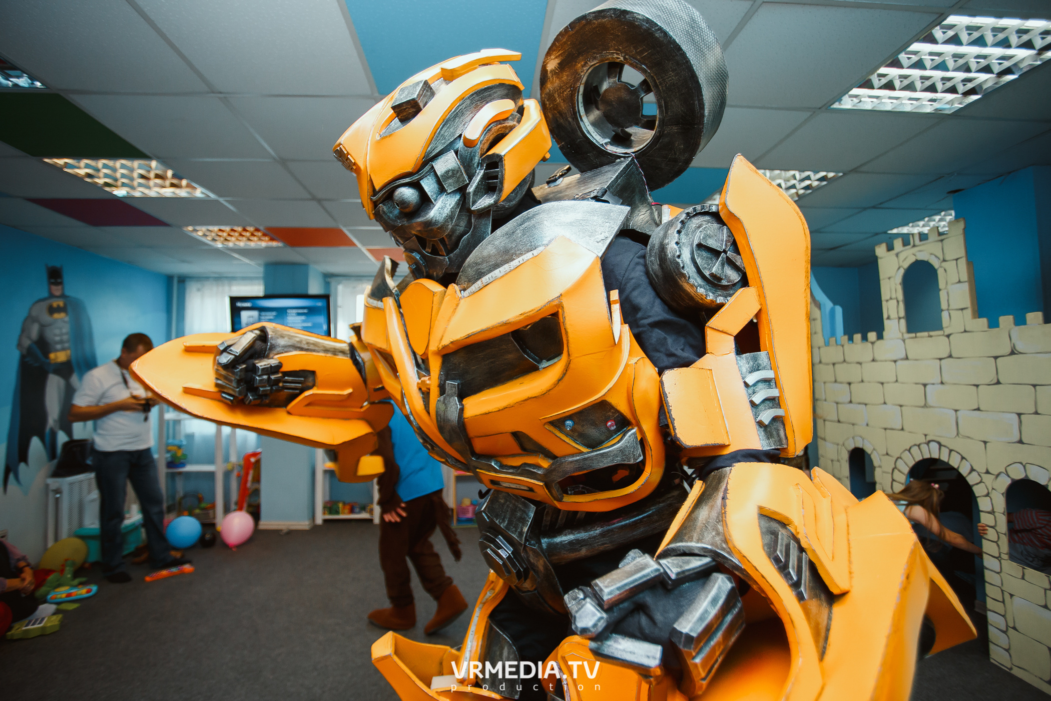 День рождения в «АкунаМатата»