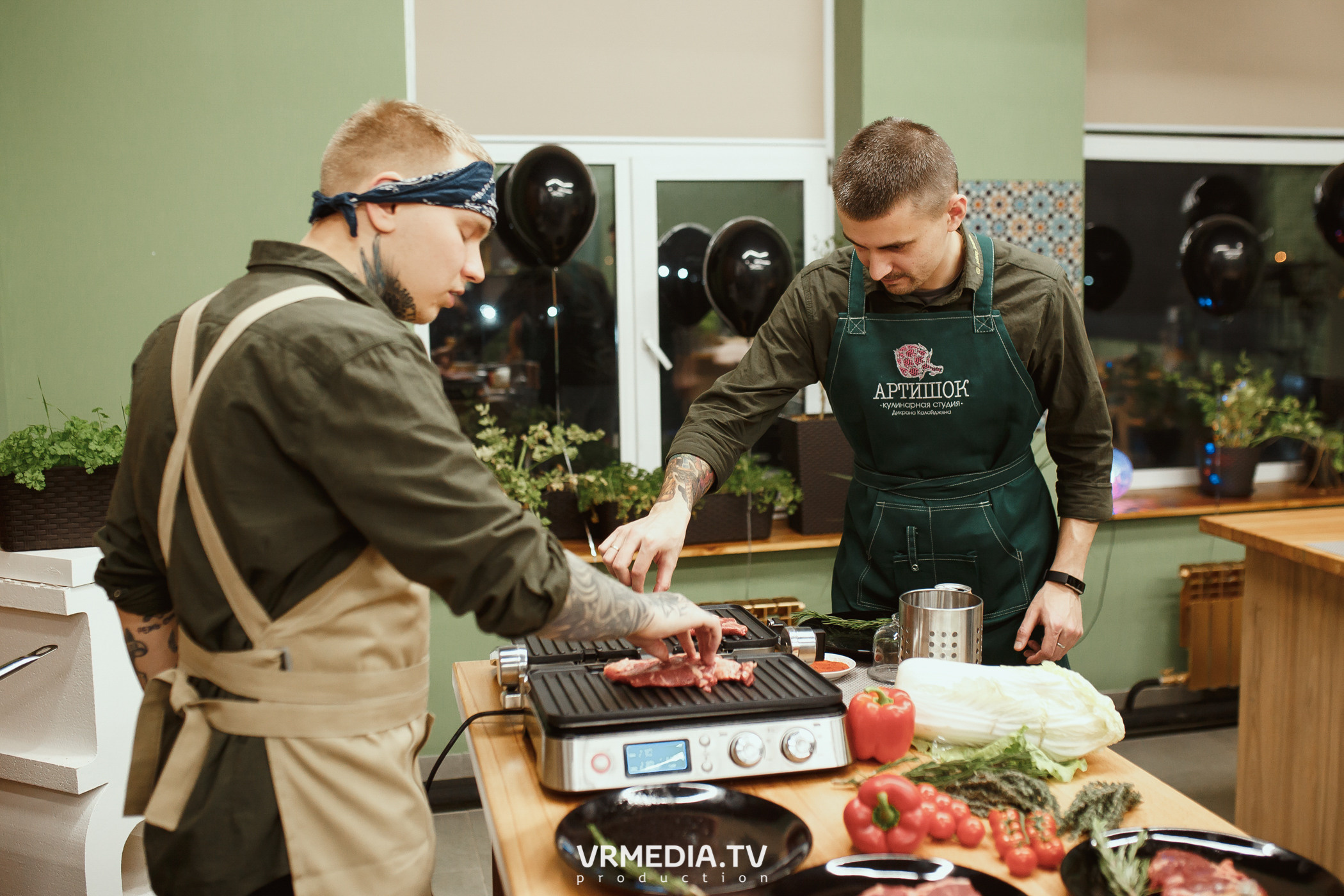 Кулинарная студия «Артишок». Битва столов: Барберы GoodMan — жарят мяс