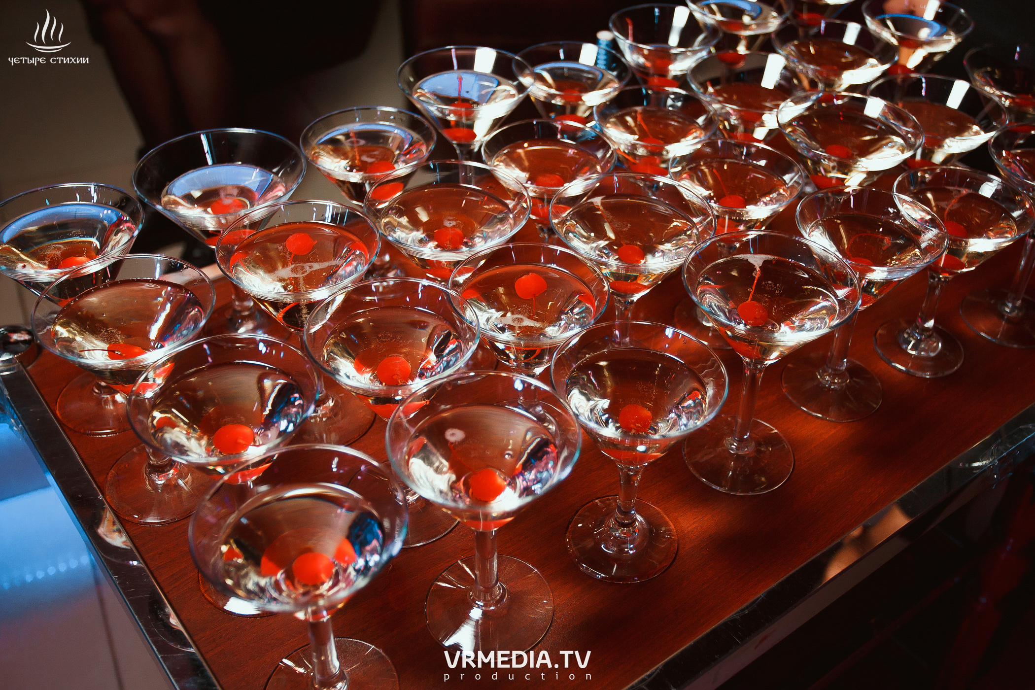 Стихийный HAPPY BIRTHDAY в караоке-баре «Четыре стихии»