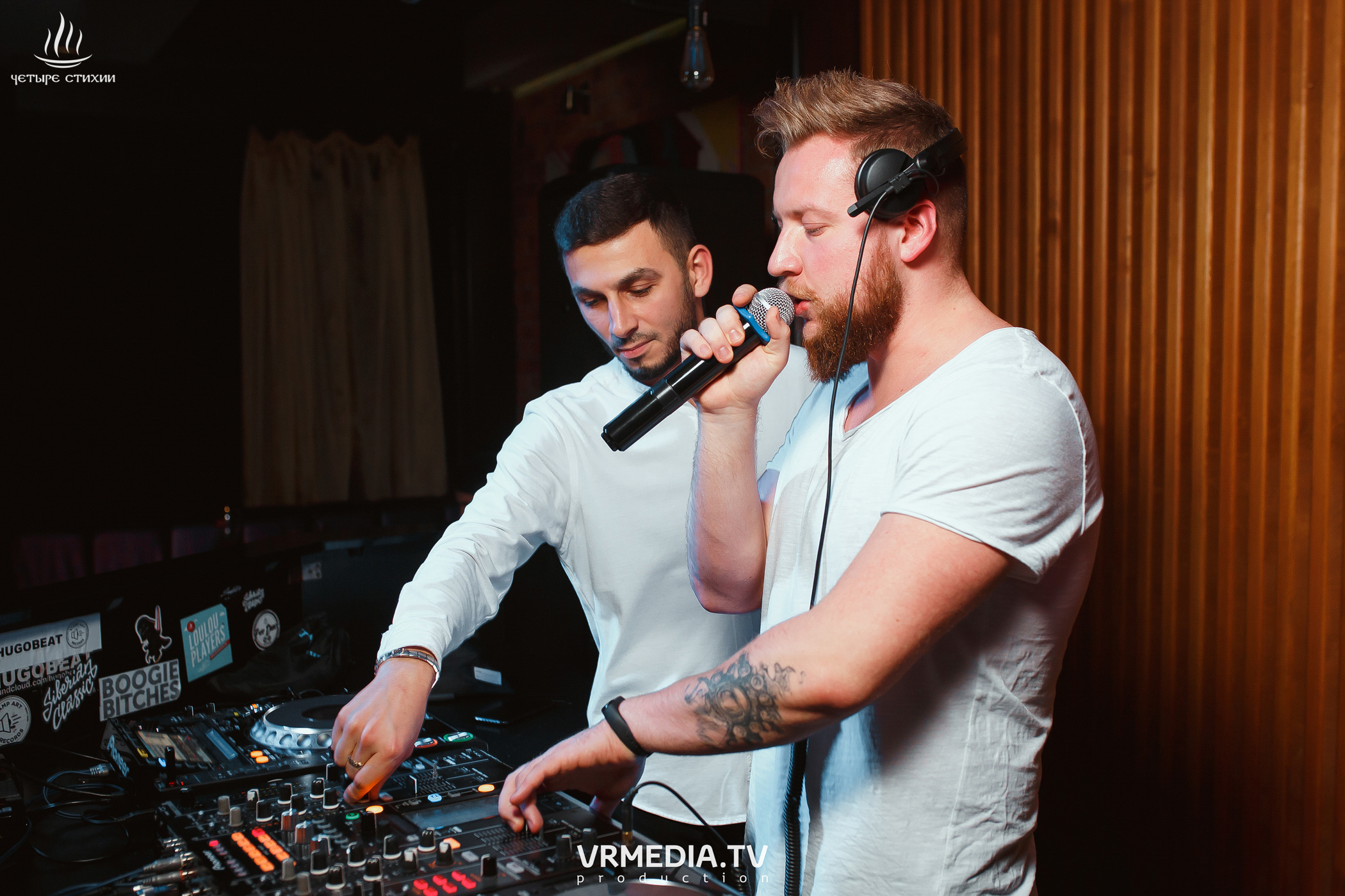 Стихийный HAPPY BIRTHDAY в караоке-баре «Четыре стихии»