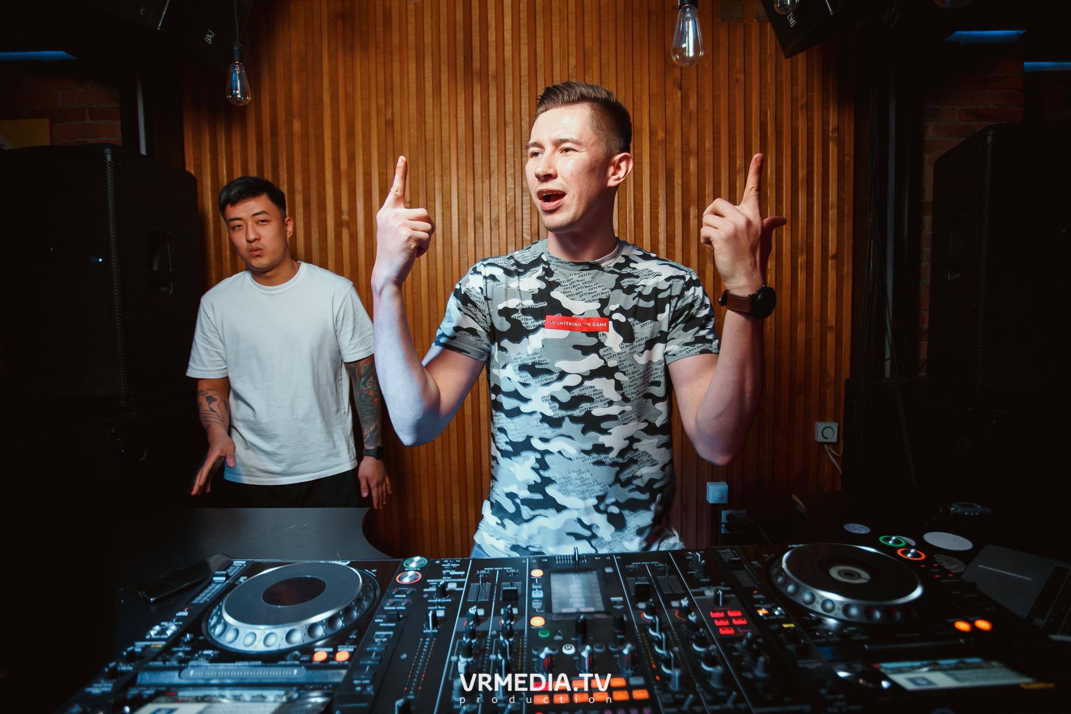 Residents Night в караоке-баре «Четыре стихии»