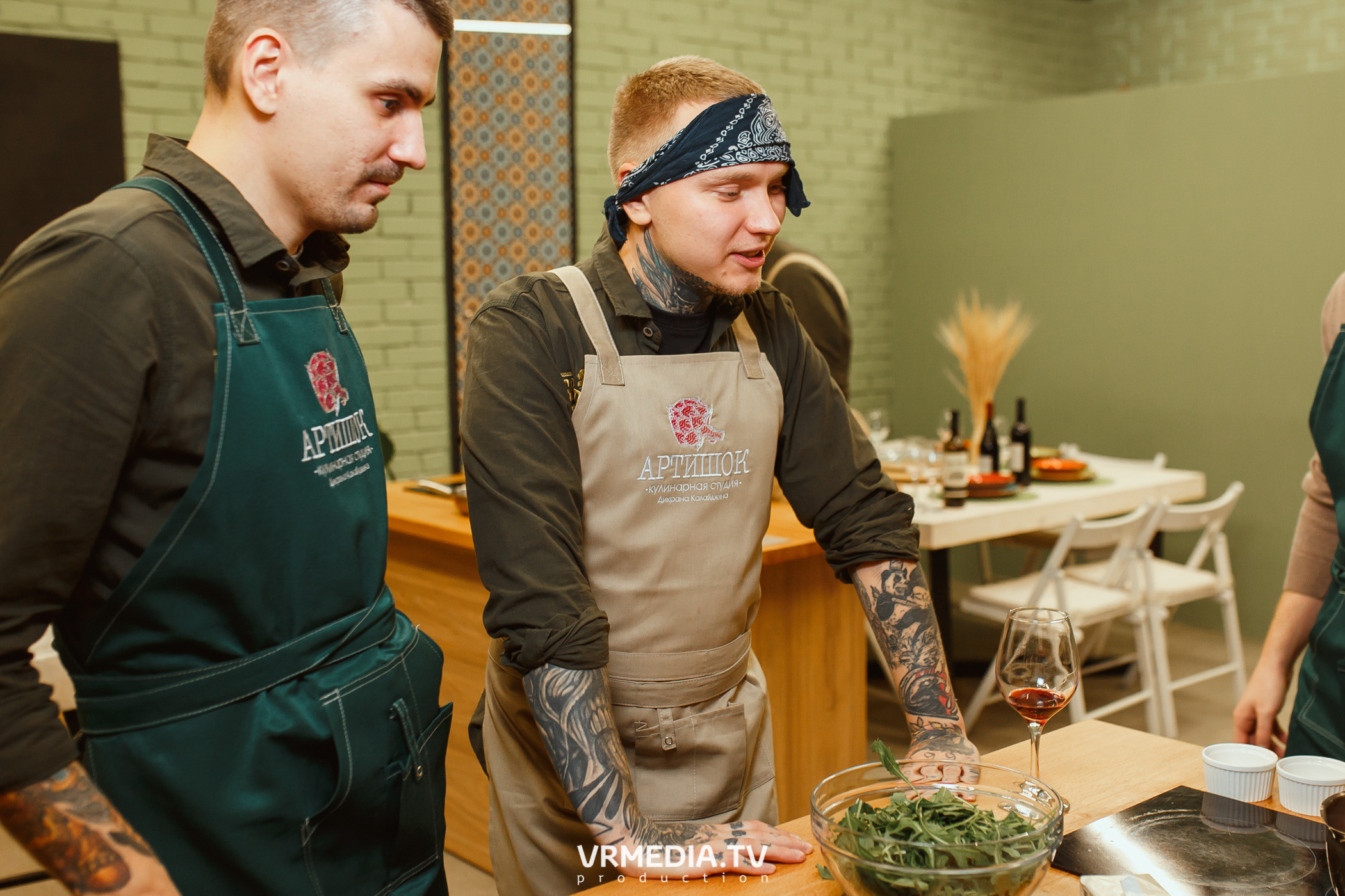 Кулинарная студия «Артишок». Битва столов: Барберы GoodMan — жарят мяс