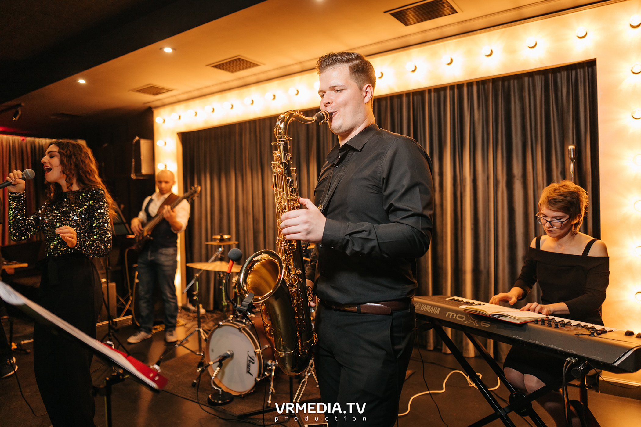 Джазовая среда. Рок в стиле джаз