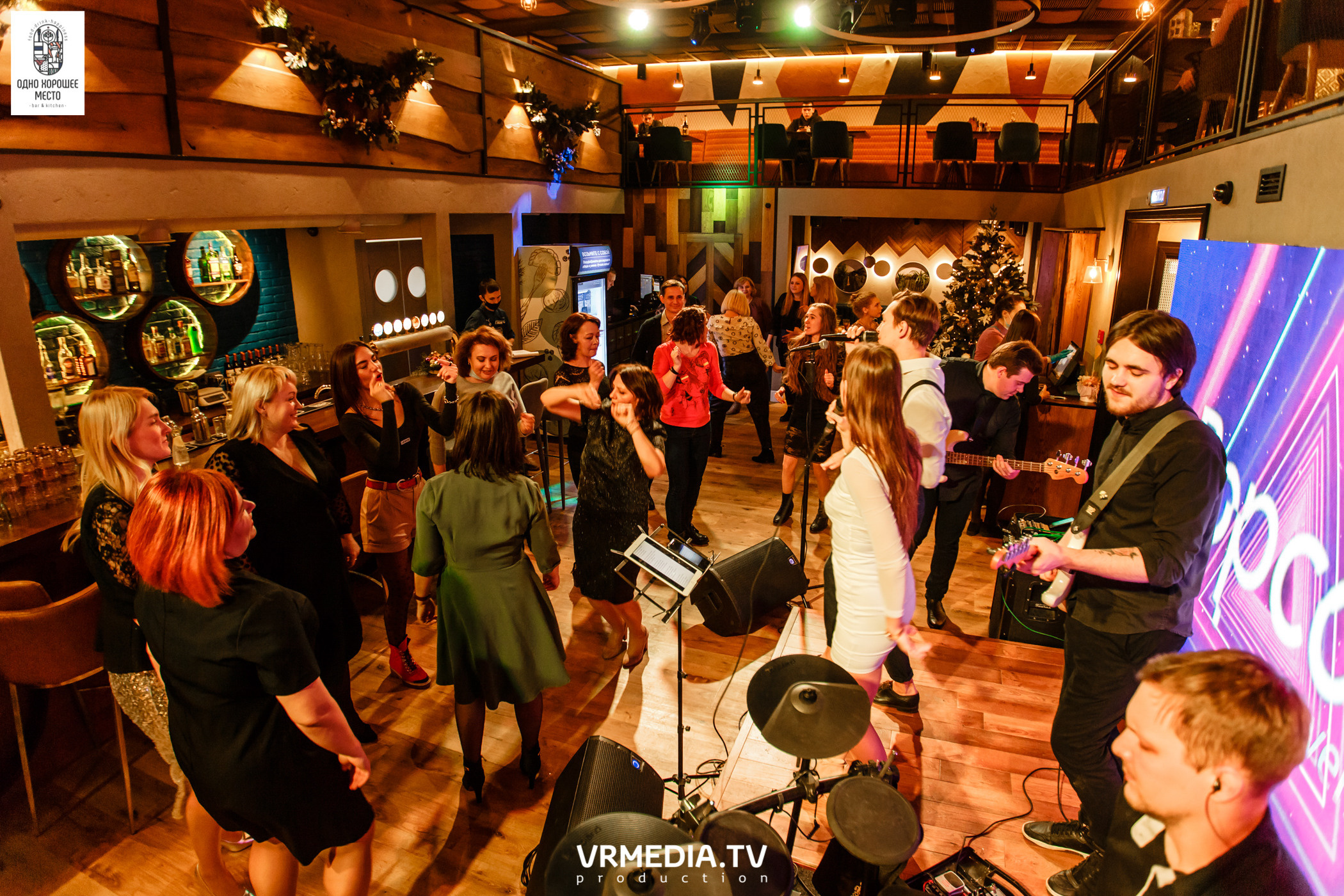 Новогодние корпоративы в ресторане «Одно хорошее место»