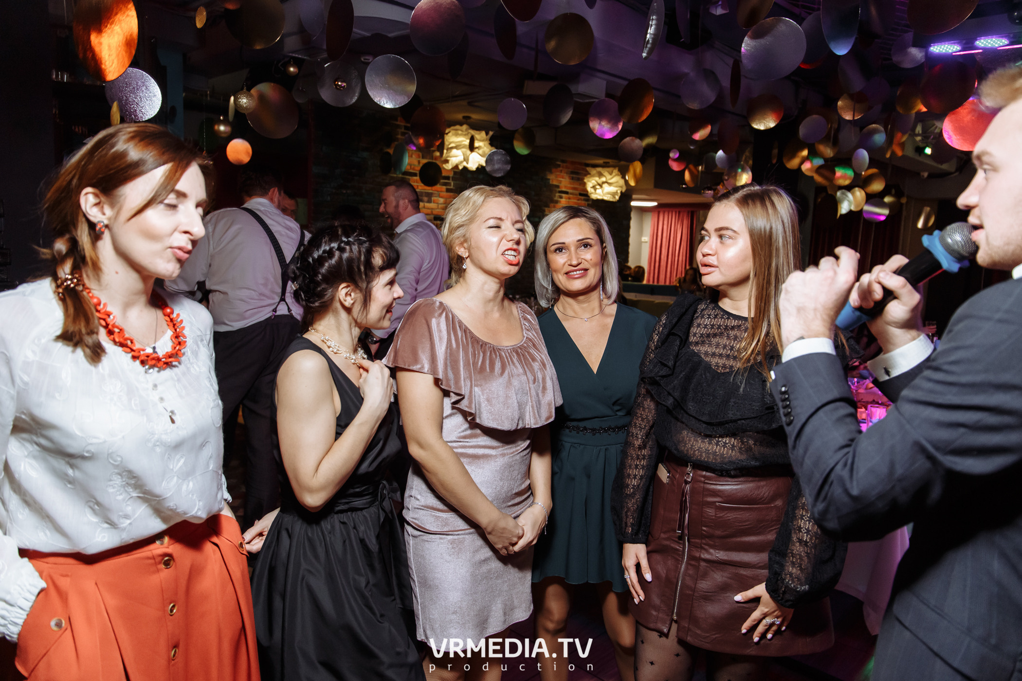 Новогодние корпоративы в караоке «Mimo Not»