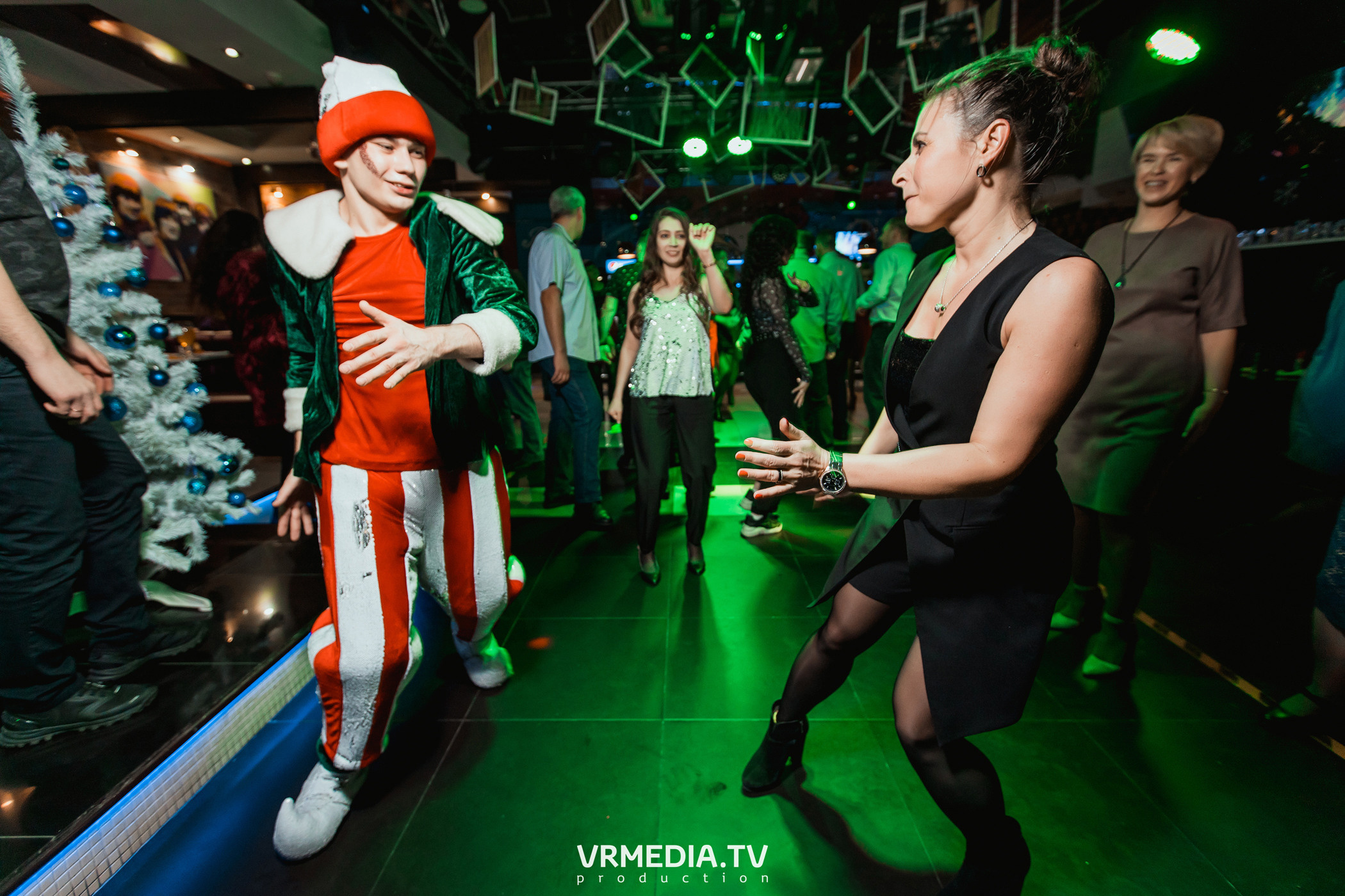 #СтихийныйКорпорат в караоке-баре «Четыре стихии»