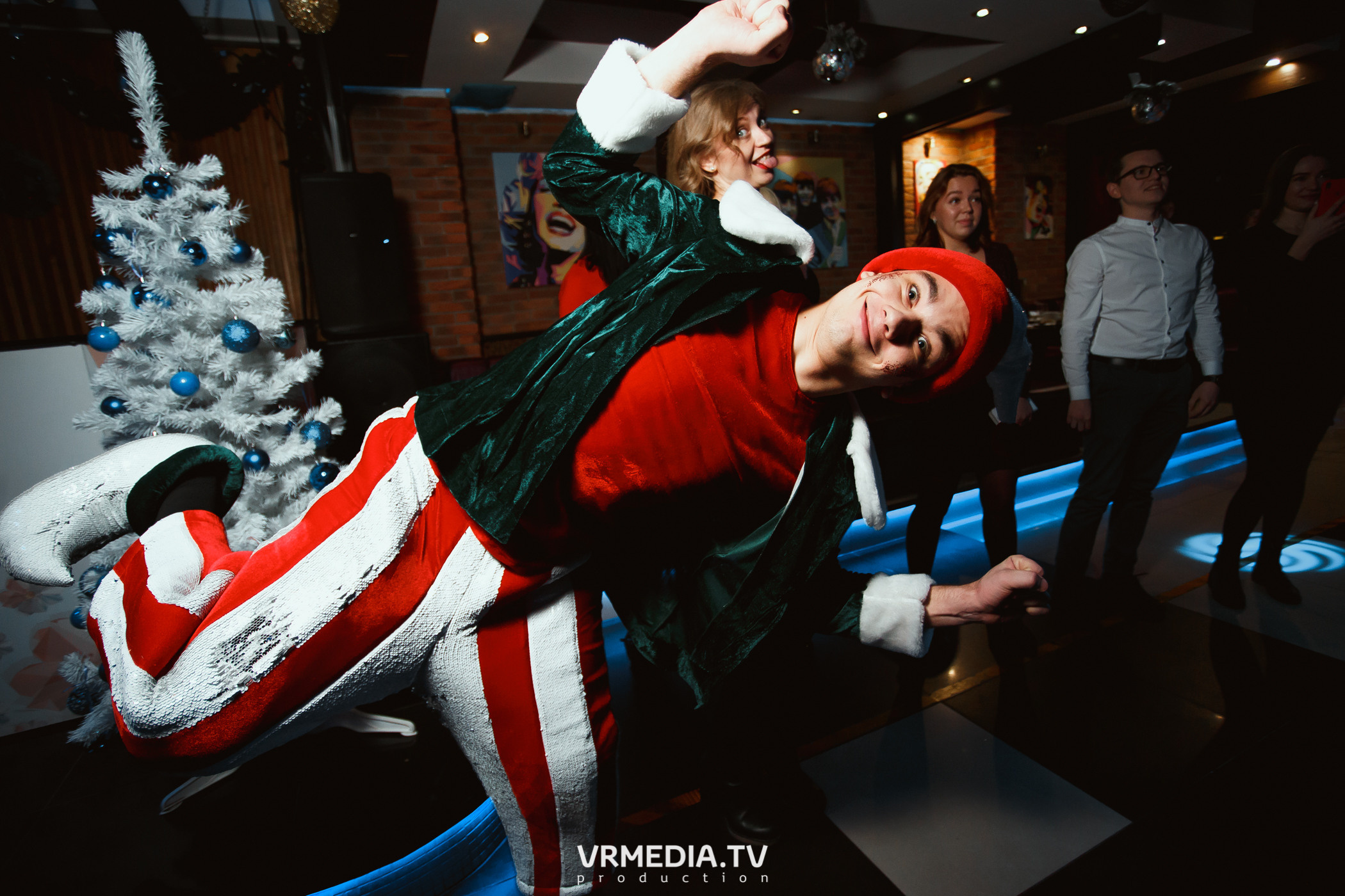 #СтихийныйКорпорат в караоке-баре «Четыре стихии»