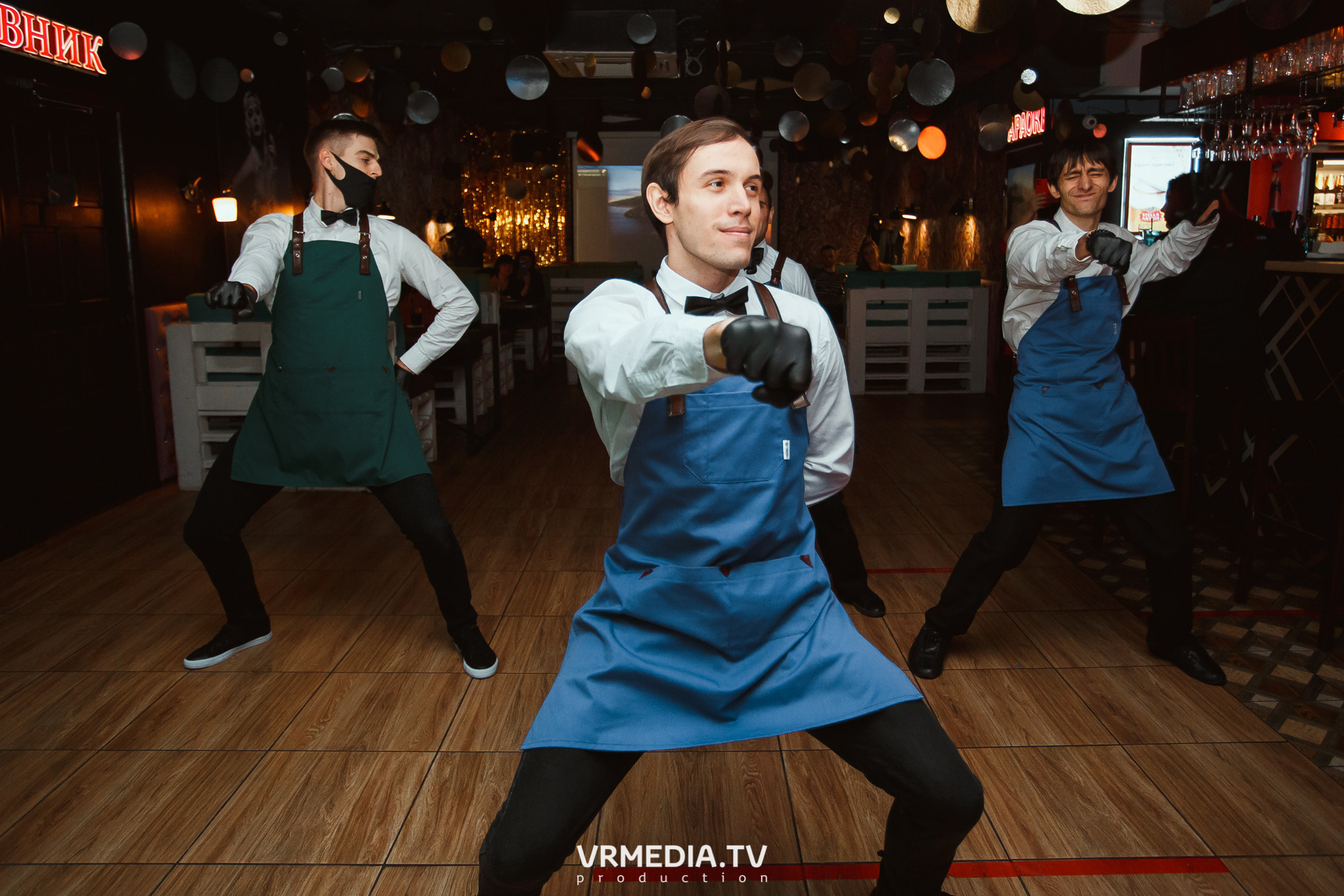 1 год караоке-ресторану «Мимо Нот»