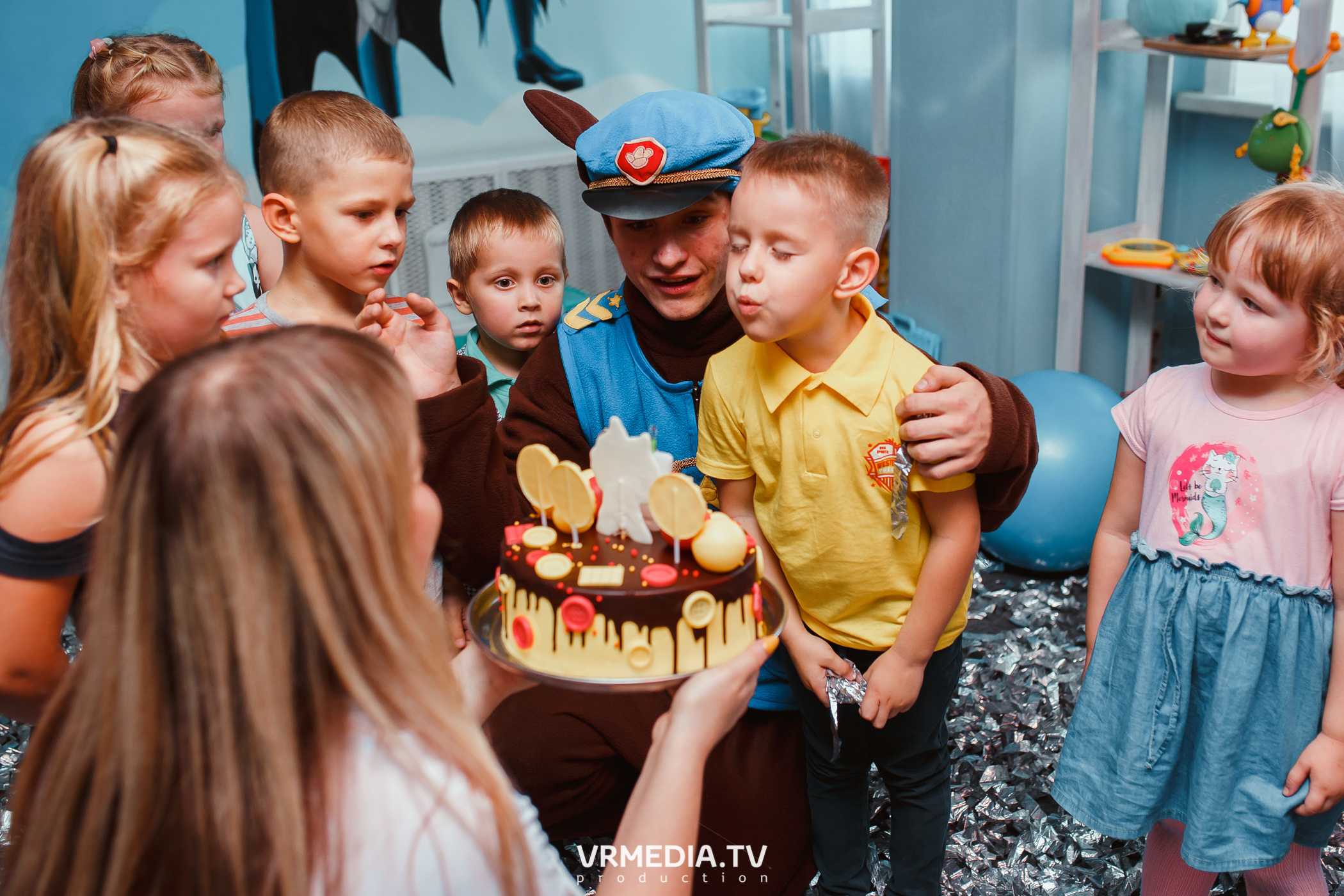 День рождения в «АкунаМатата»