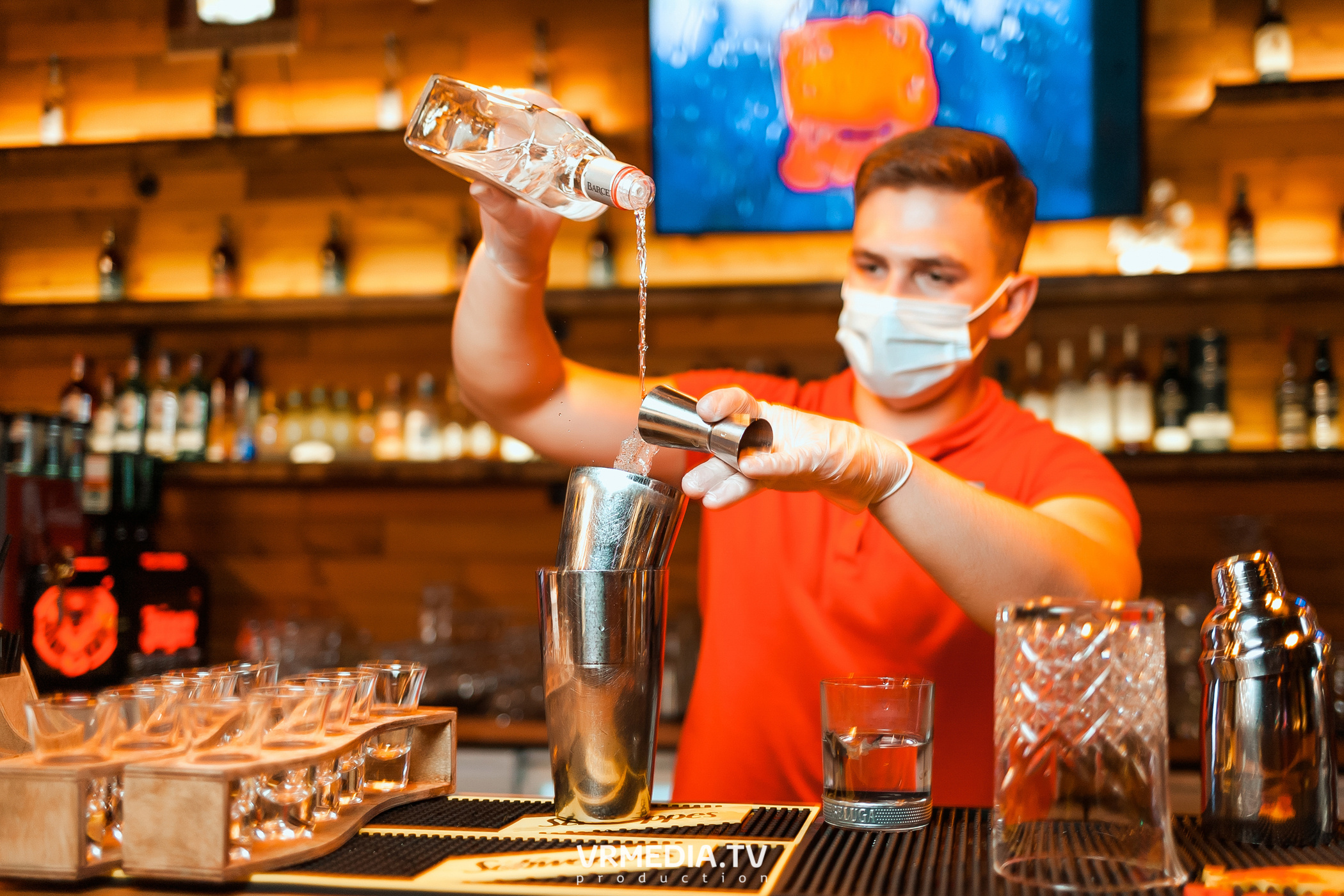 Группа «Коктейль Молотова» в гриль-баре «Жара»