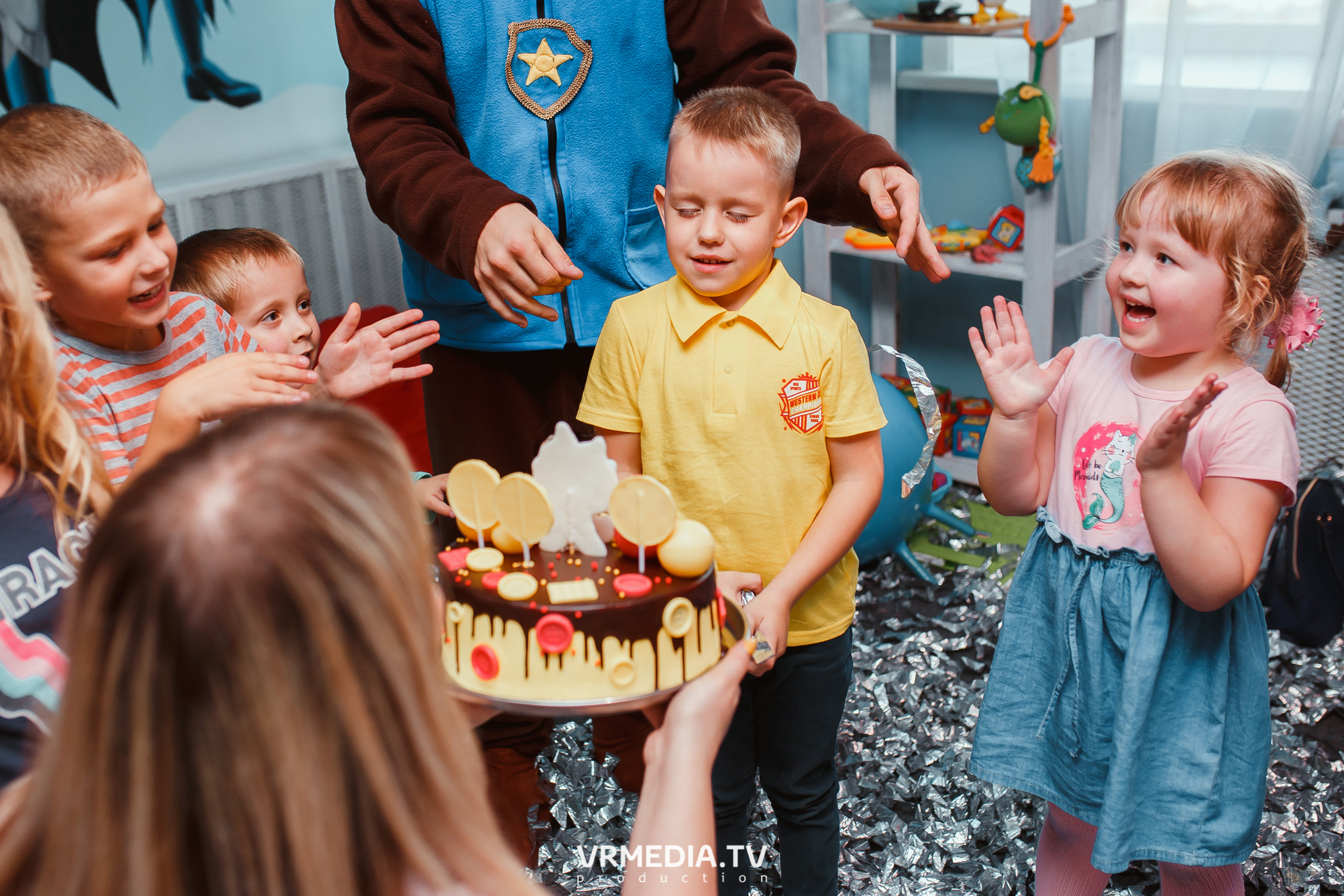 День рождения в «АкунаМатата»