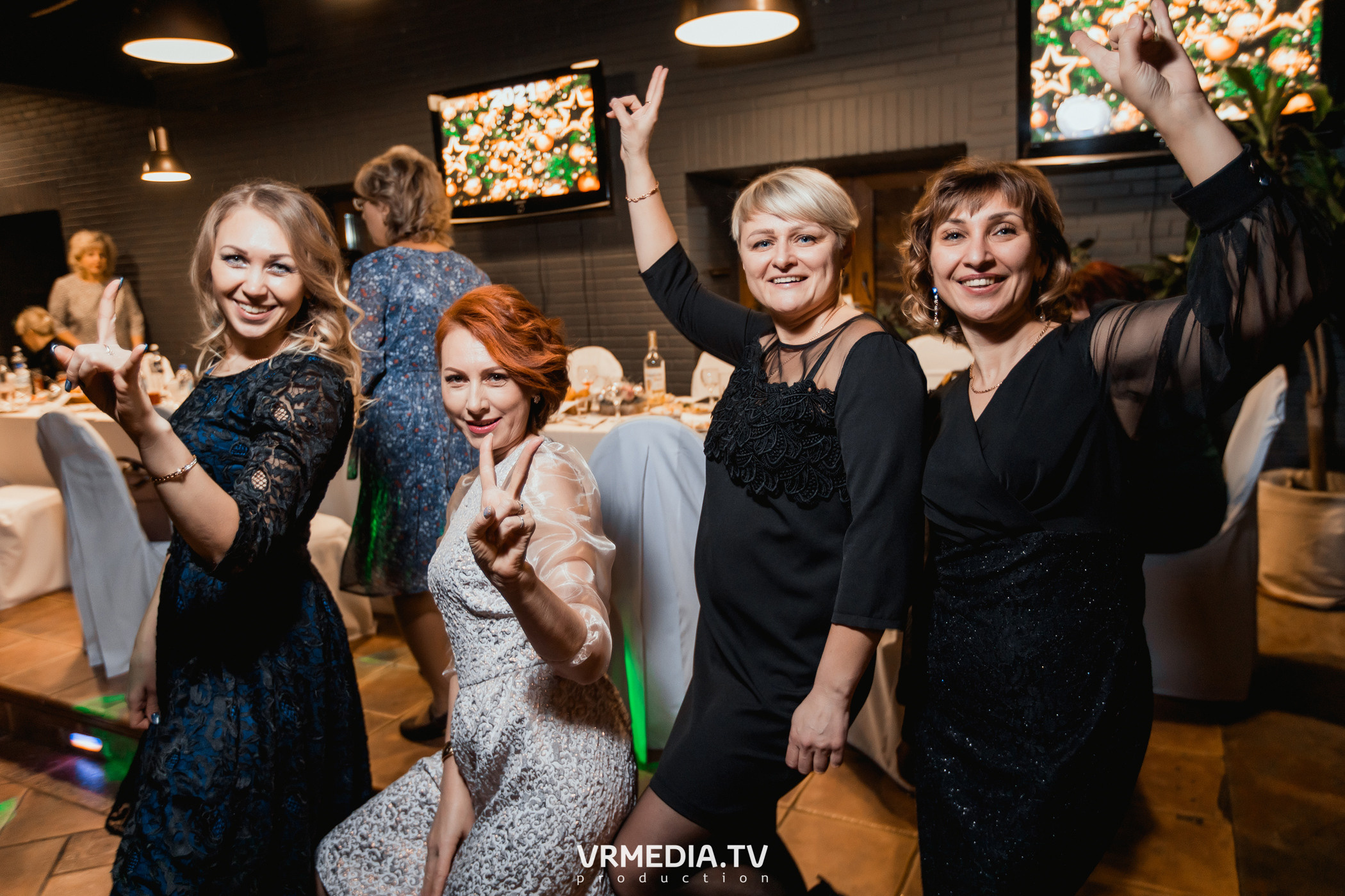 Новогодний вечер в ресторане «Volna»