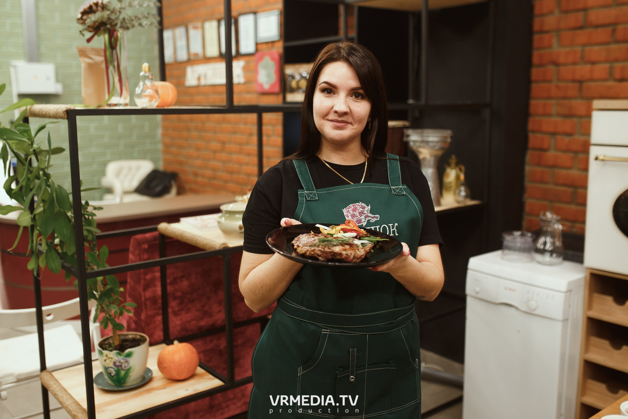 Кулинарная студия «Артишок». Битва столов: Барберы GoodMan — жарят мяс