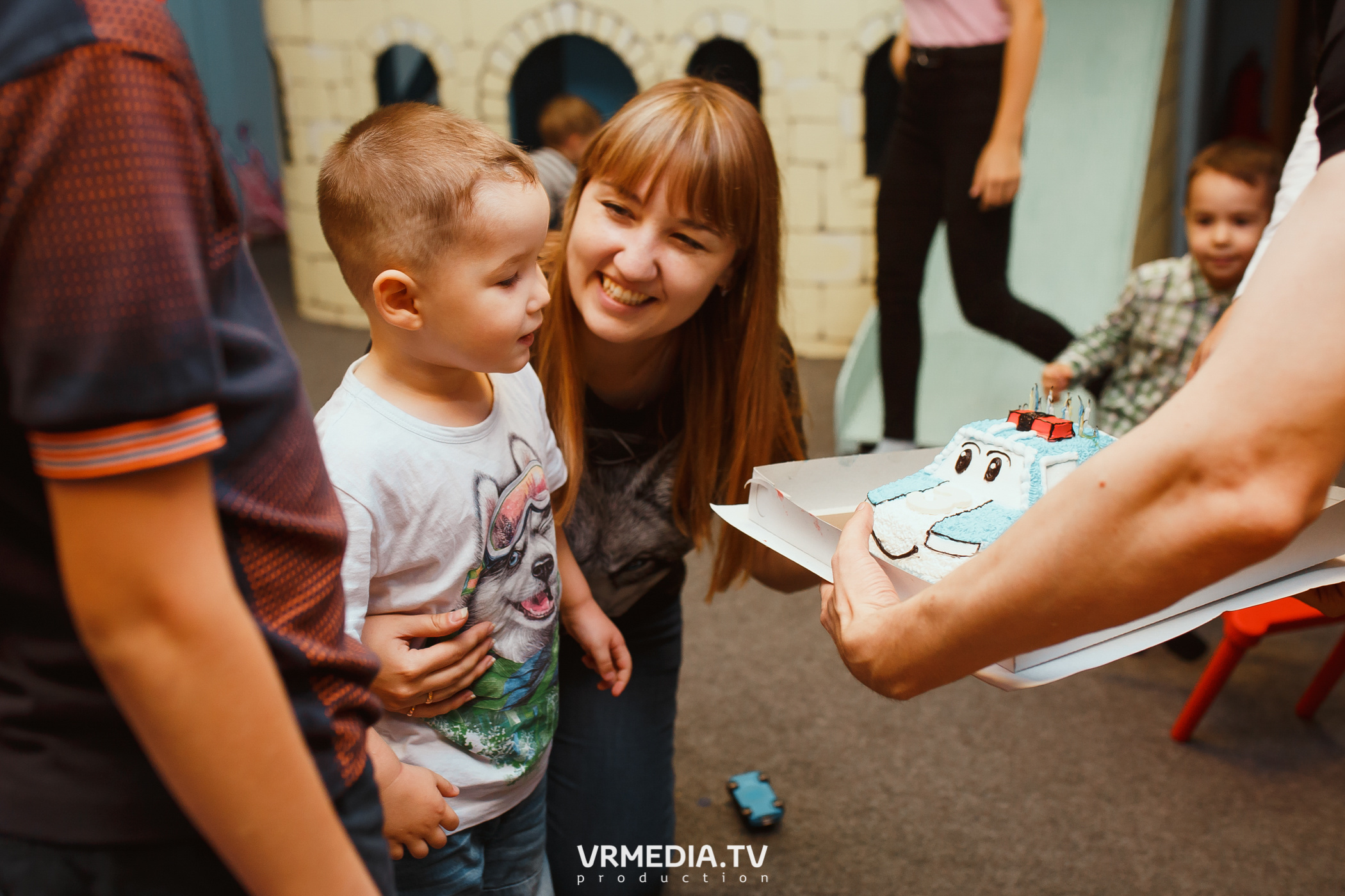 День рождения в «АкунаМатата»