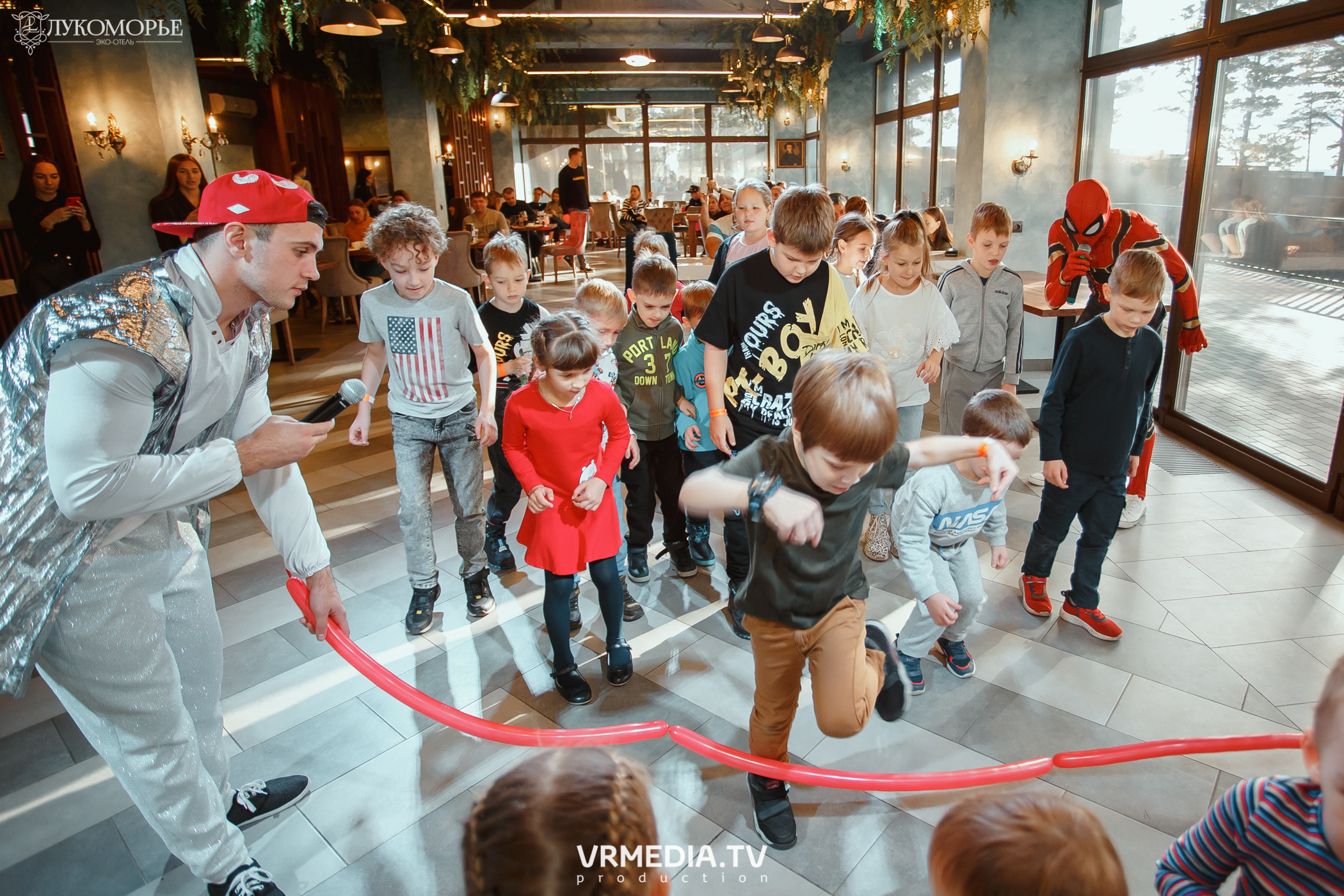 Трансформеры в эко-отеле «Лукоморье»