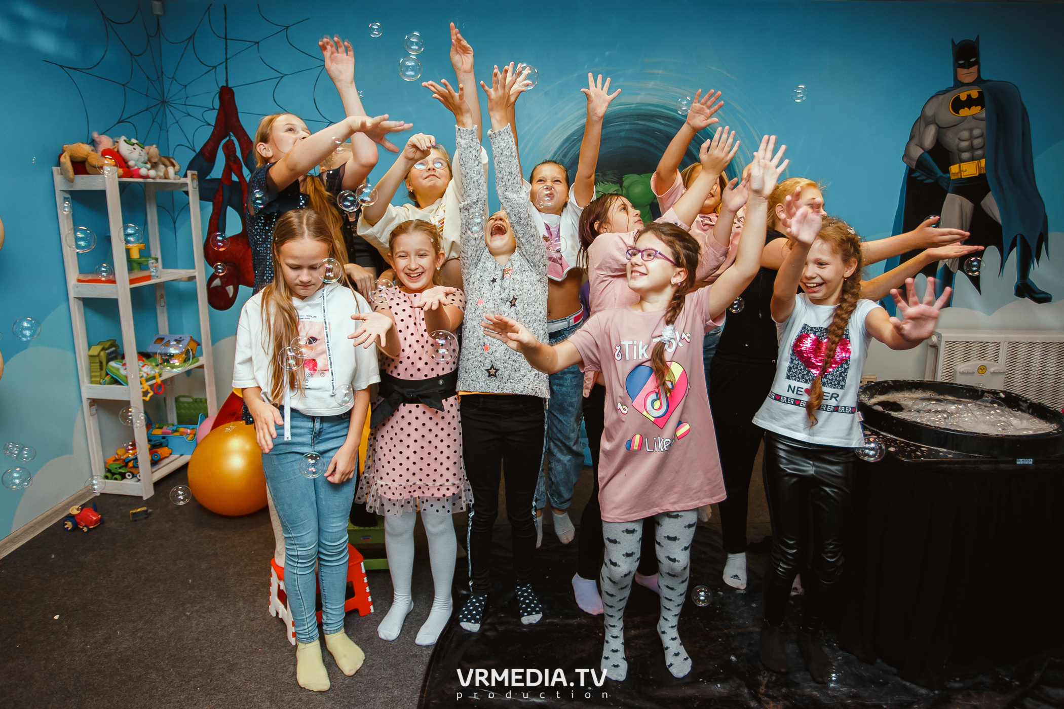 День рождения в «АкунаМатата»