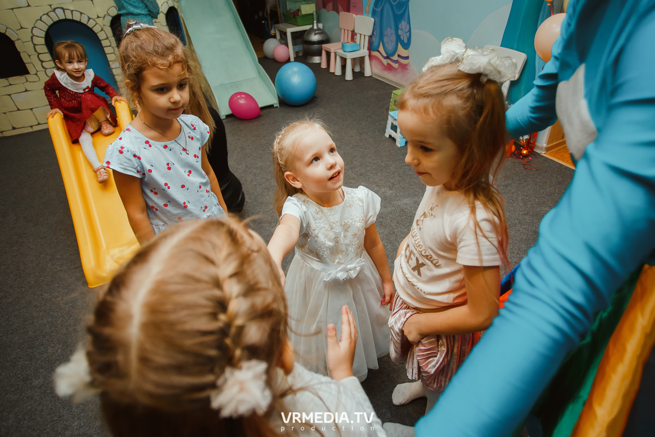 День рождения в «АкунаМатата»