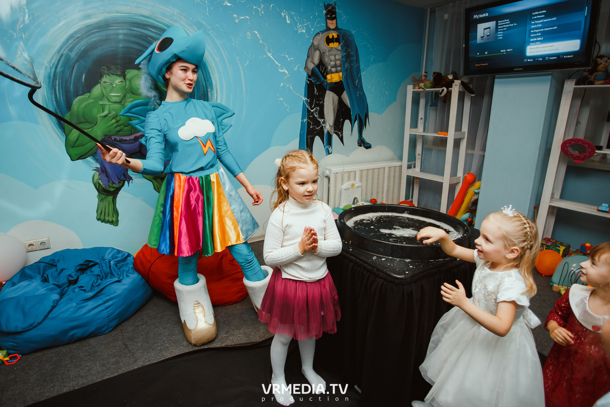 День рождения в «АкунаМатата»