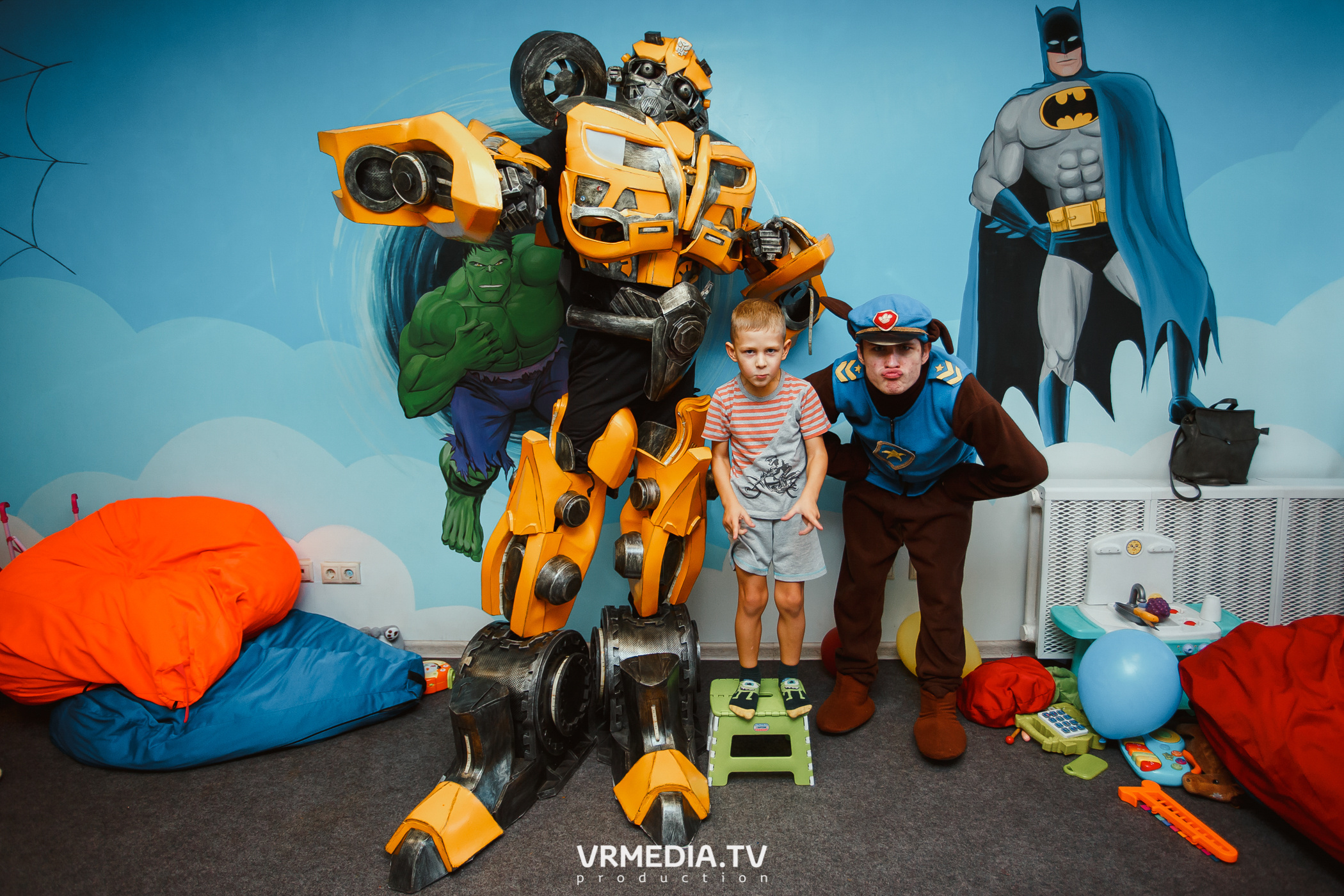 День рождения в «АкунаМатата»