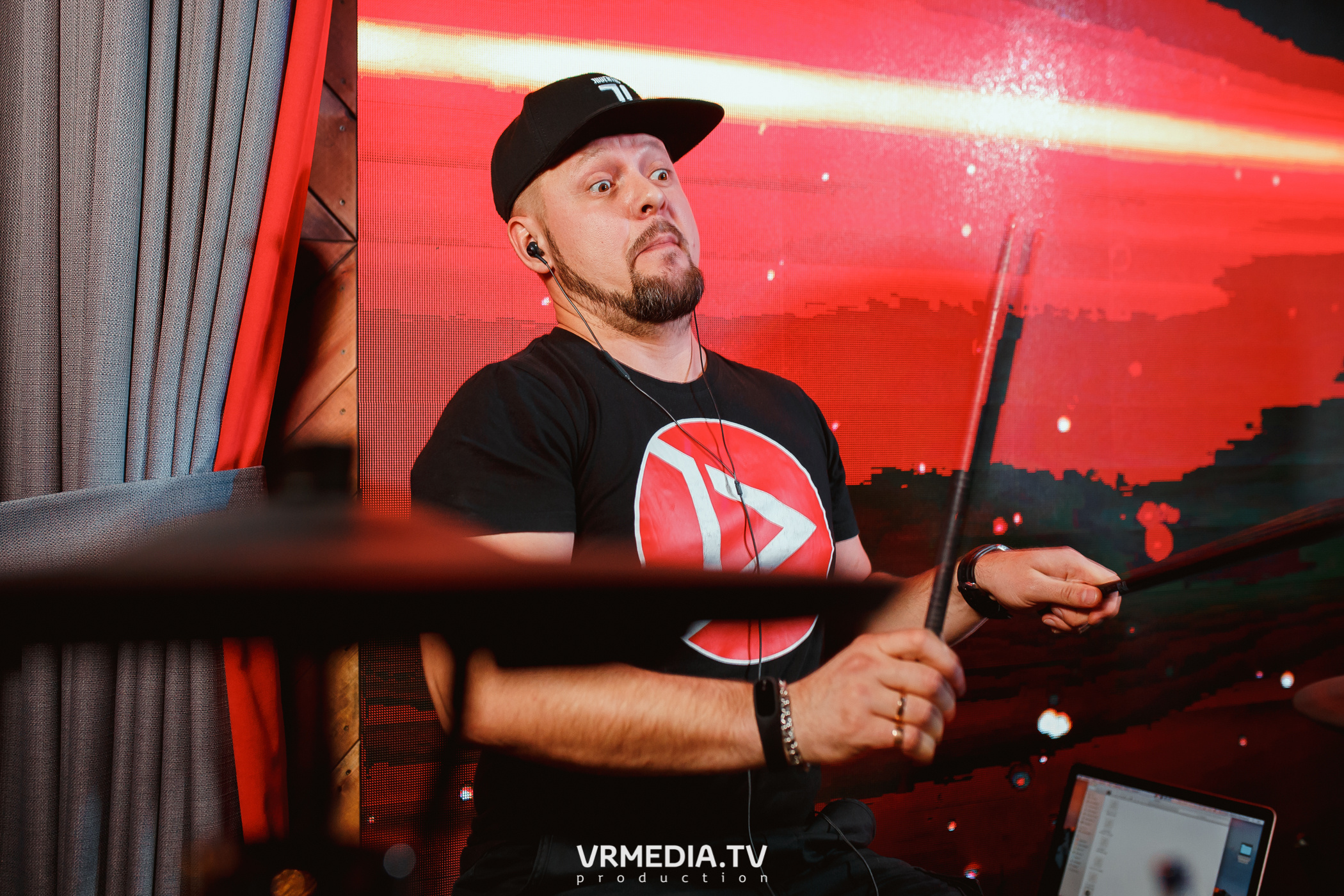 Группа «Алые Паруса» в гриль-баре «Жара»